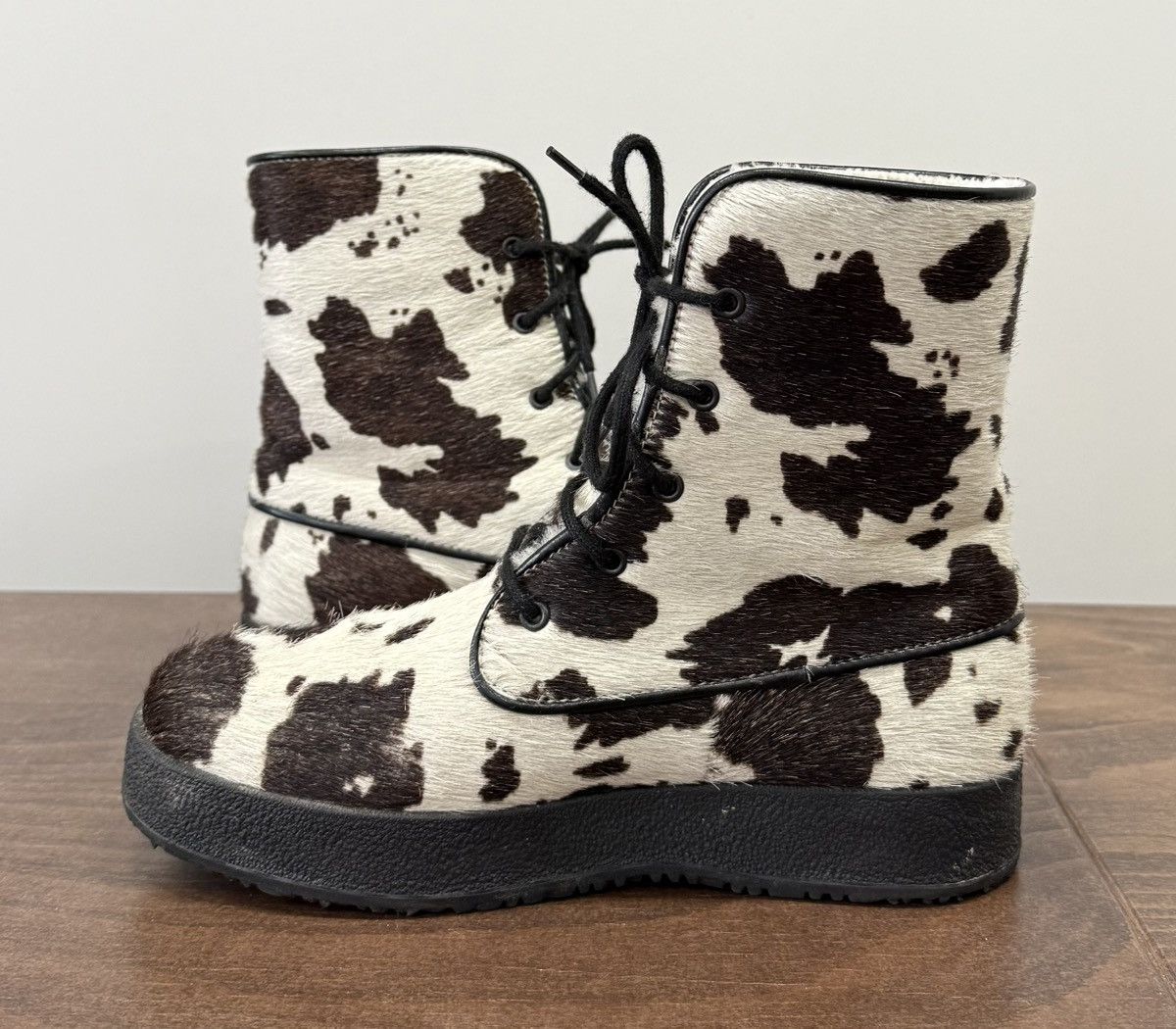 Vintage Kandahar Hand Made in Switzerland Cows Fur Ankle Boots Size US 7 / IT 37 - 8 Thumbnail