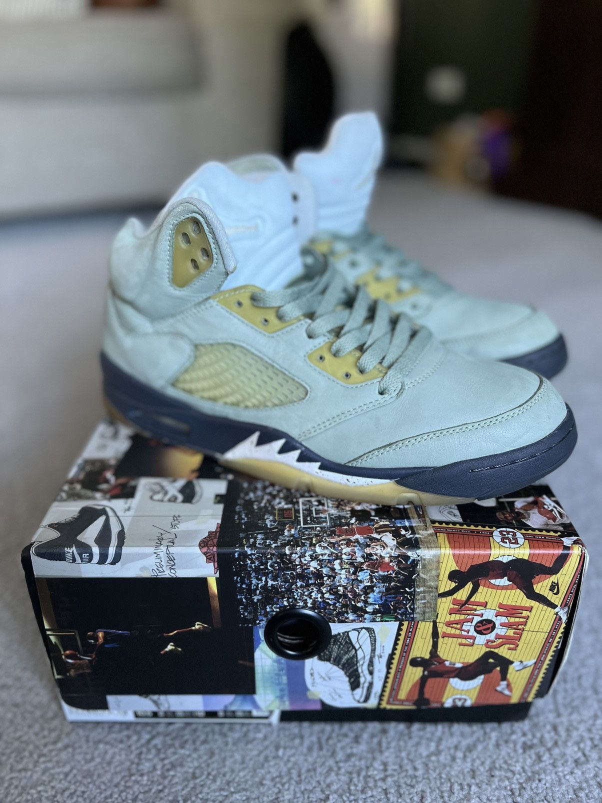 Nike Jordan 5 Retro Jade Size US 10.5 / EU 43-44 - 1 Thumbnail