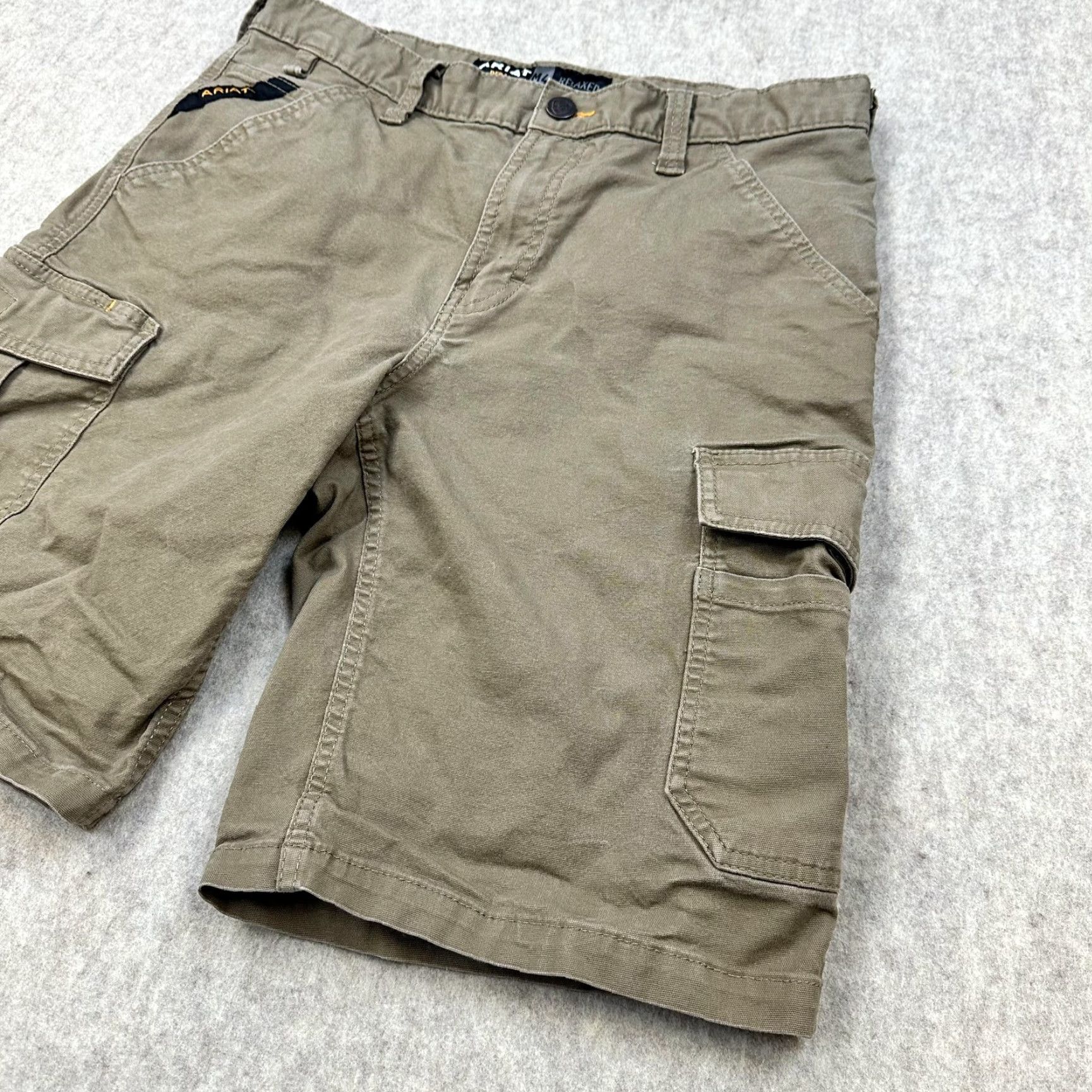 Ariat Ariat Shorts Mens 32 Olive Green Cargo Relaxed Canvas Pockets 11in Inseam Workwear Twill Casual Baggy Front Flat Front Mens Size US 32 / EU 48 - 6 Thumbnail