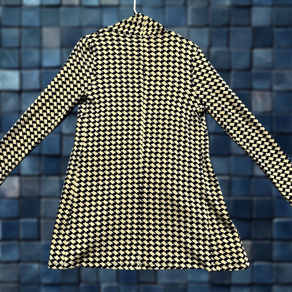 Vintage The Limited Sweater Womens M Beige Cardigan Black Houndstooth Geometric FUC Size M / US 6-8 / IT 42-44 - 1 Thumbnail