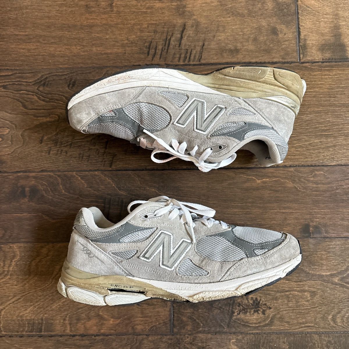 New Balance New Balance Trainers 990v3 Size US 10 / EU 43 - 1 Thumbnail