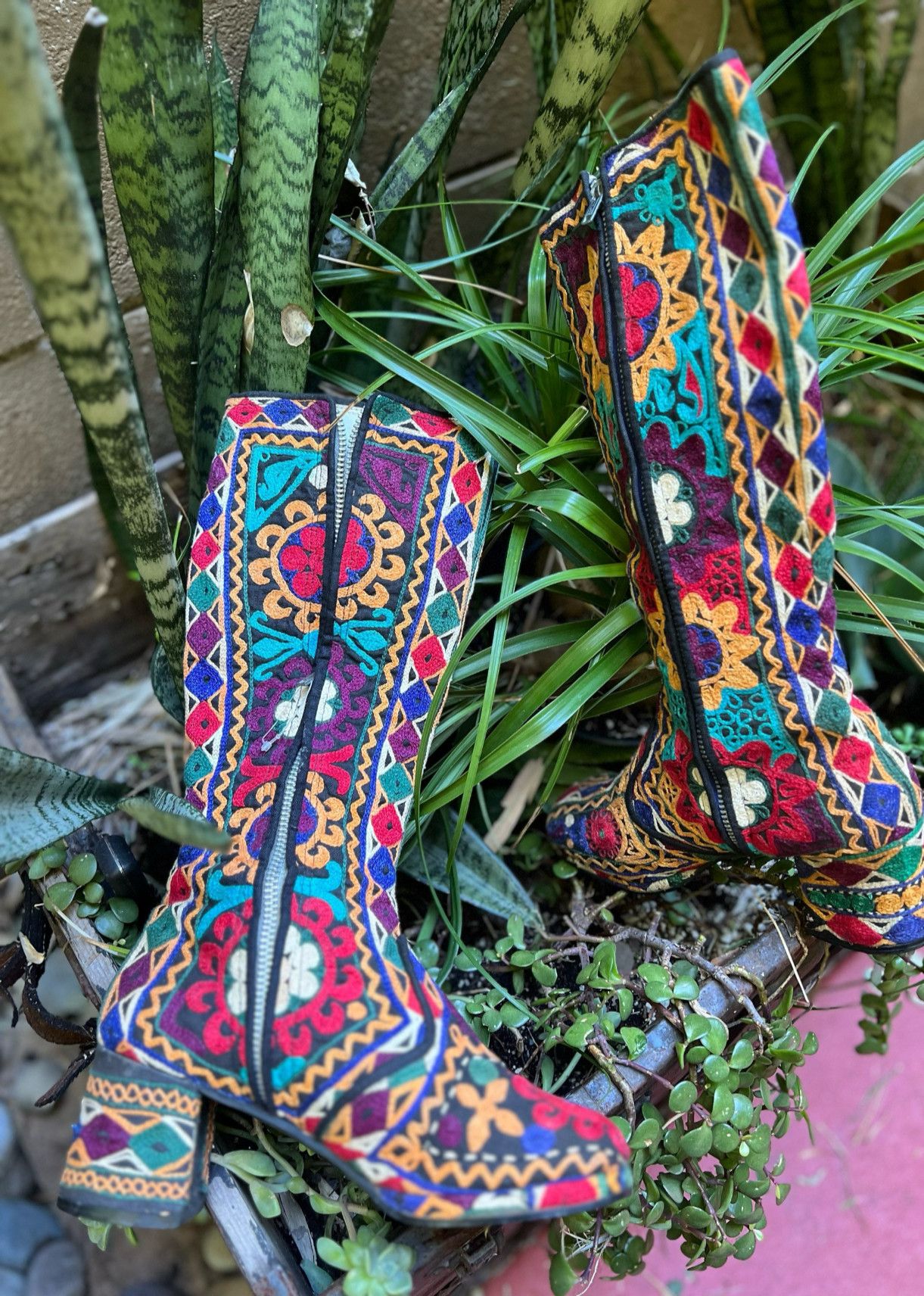 Vintage True vintage 1960s embroidered platform Go Go boots Size US 5 / IT 35 - 8 Thumbnail