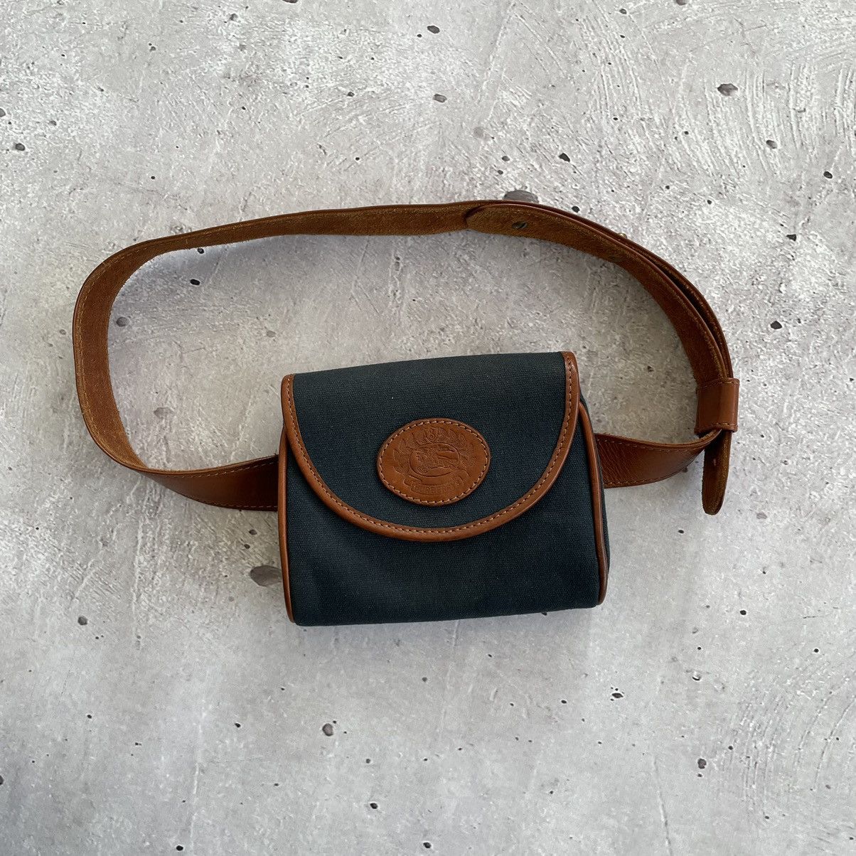 Burberry 🔥RARE🔥Vintage belt bag 1990 burberry's Size ONE SIZE - 8 Thumbnail