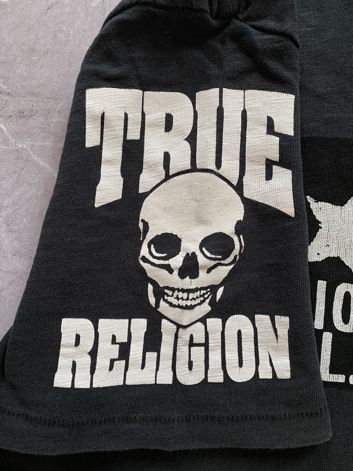 True Religion × Vintage Rare True Religion Big City of Angeles Los Angeles T Shirt Size US L / EU 52-54 / 3 - 13 Thumbnail