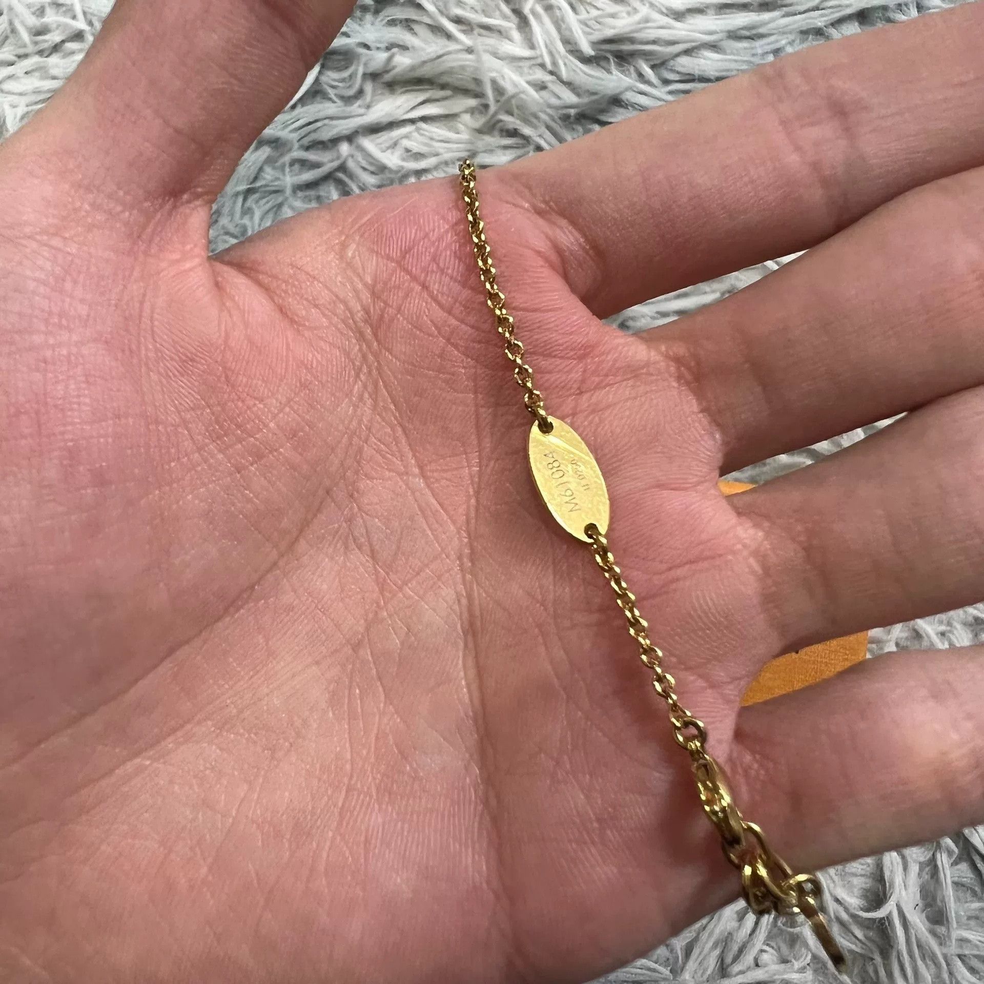 Louis Vuitton Louis Vuitton Gold Bracelet Size ONE SIZE - 1 Thumbnail