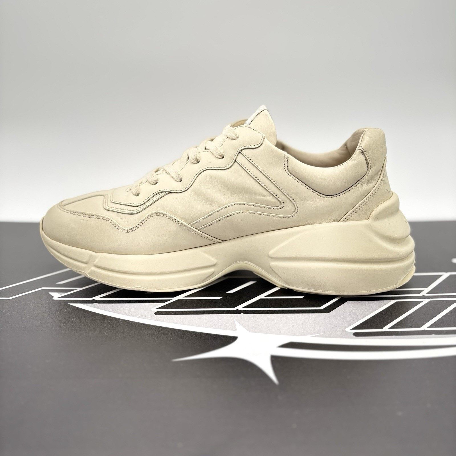 Gucci Gucci Rhyton GG ‘ Hawaii Ivory Multi ’ | GOOD CONDITION! Size US 9.5 / EU 42-43 - 4 Thumbnail