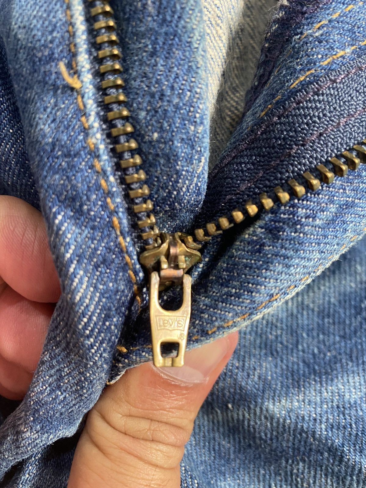 Levi's VINTAGE LEVIS 515 Size US 27 - 17 Thumbnail