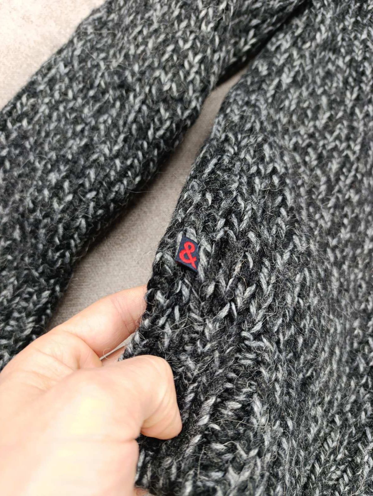 Dolce & Gabbana DOLCE GABBANA MEN'S VINTAGE CHICKEN KNIT SHERPA SWEATER Size US S / EU 44-46 / 1 - 6 Thumbnail