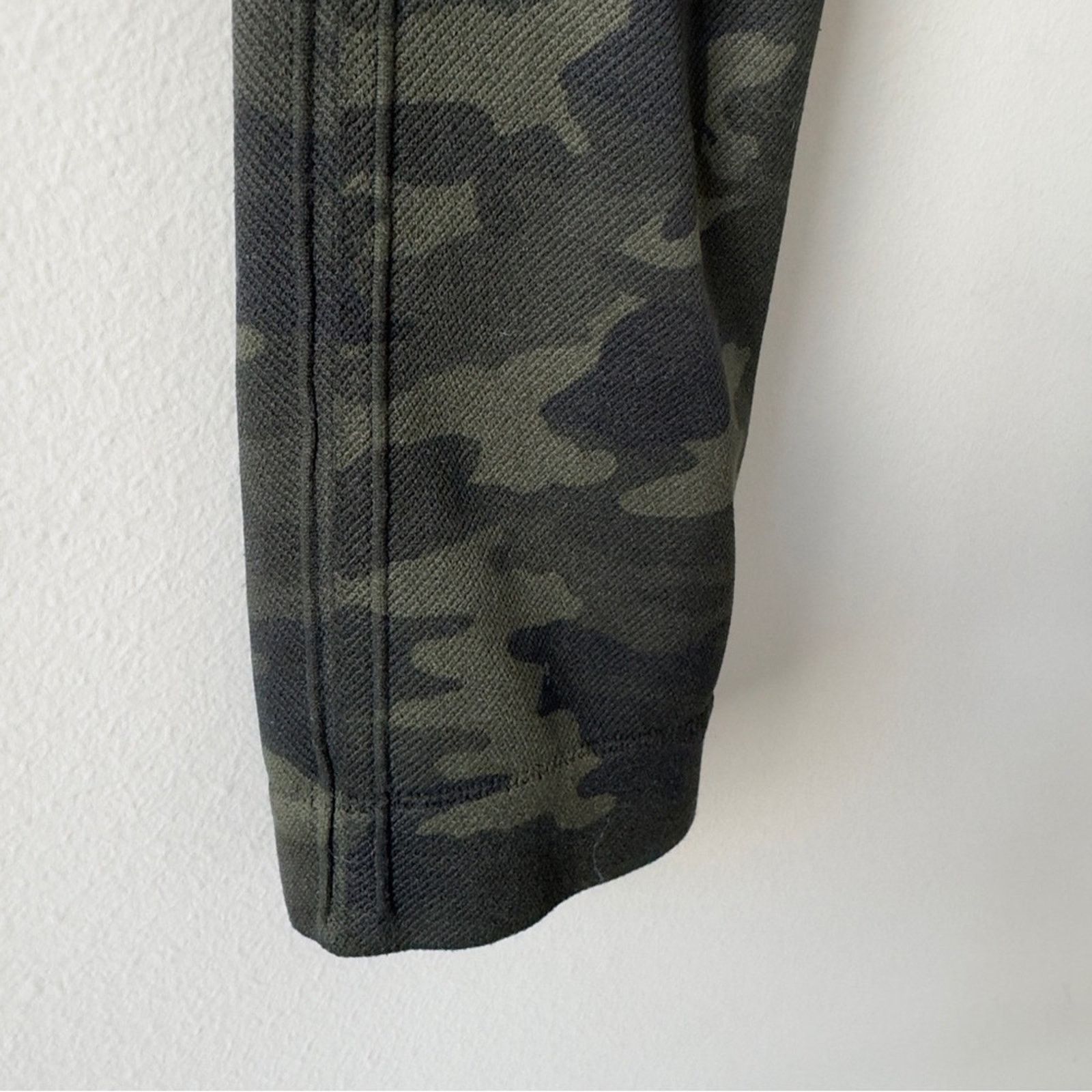 Spanx Spanx Camo Print High Waist Leggings Camouflage stretch M Size 30" / US 8 / IT 44 - 4 Thumbnail