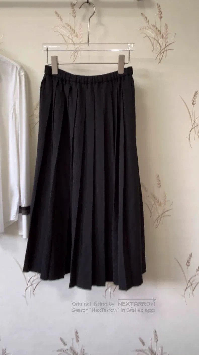 The Row The Row size 6 Black wool pleated skirt Size 26" / US 2 / IT 38 - 1 Thumbnail