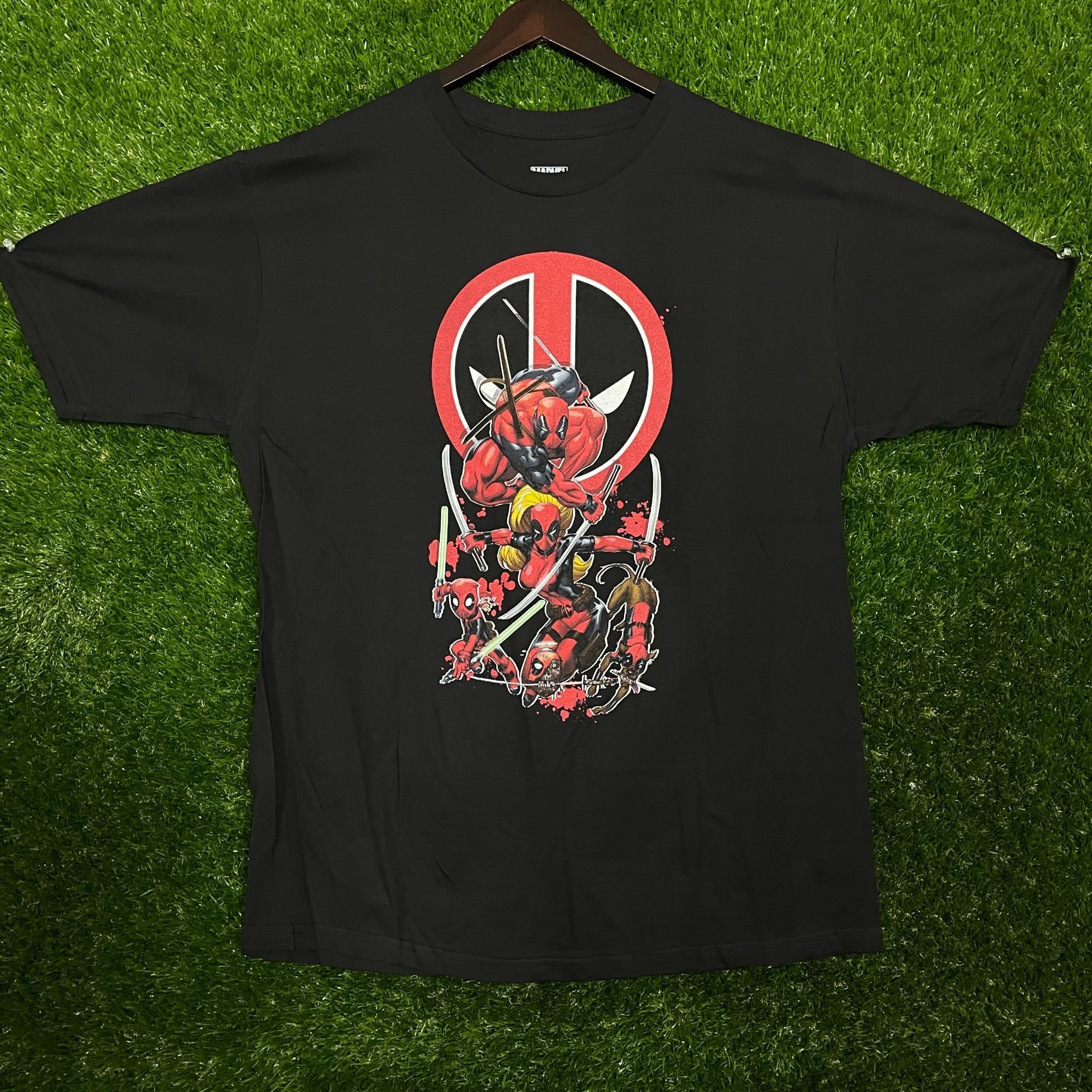 Marvel Comics Marvel Deadpool, Comic Graphic T-shirt size XL Size US XL / EU 56 / 4 - 1 Thumbnail