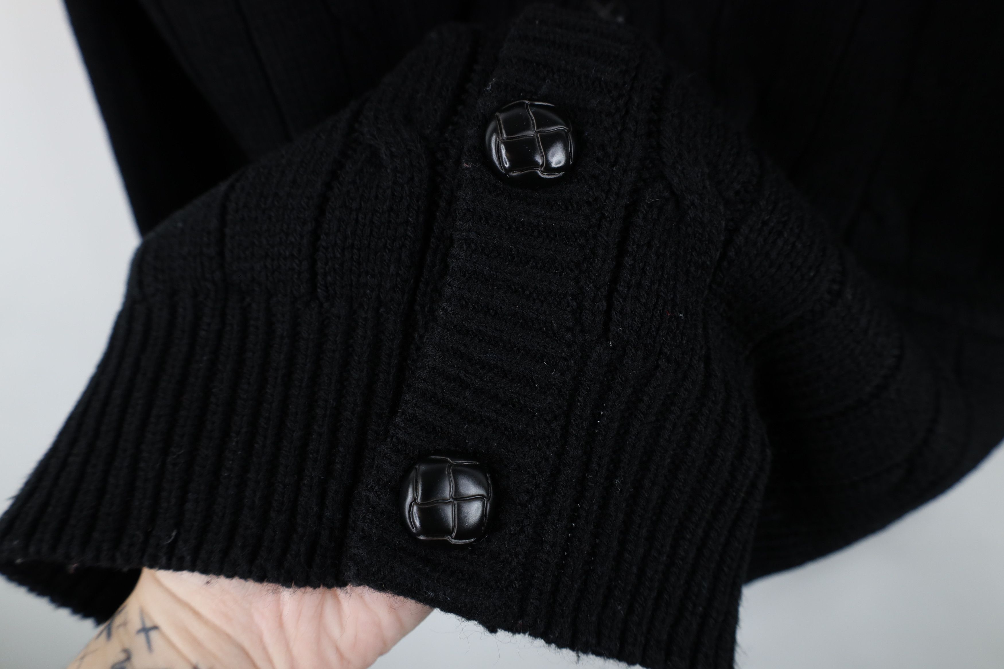 Vintage Vintage 90s Streetwear Cable Knit Cardigan Sweater Black Size US L / EU 52-54 / 3 - 7 Thumbnail