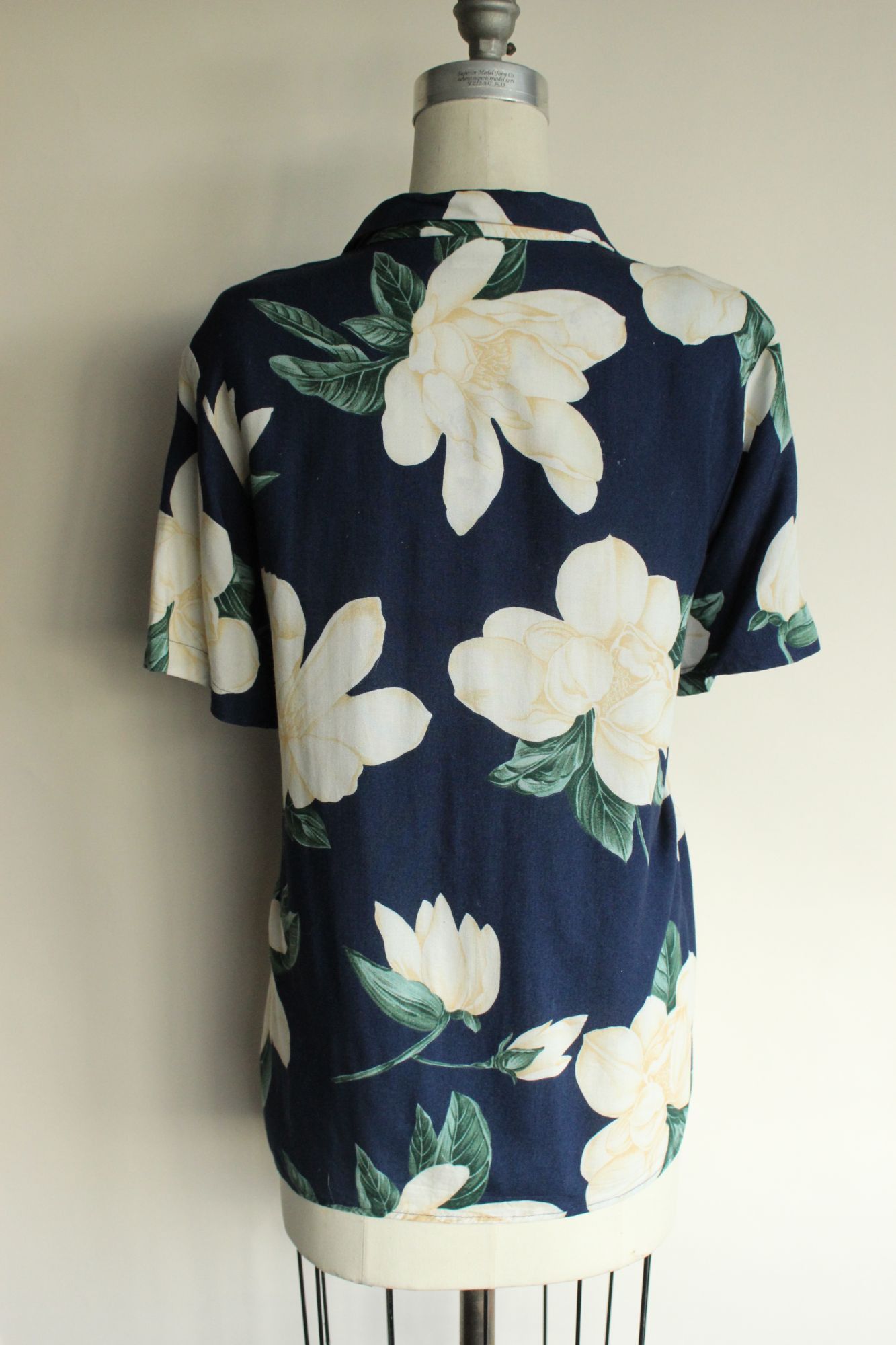 Other Sag Harbor Womens Shirt, Size Medium Button Down Hawaiian Pr Size M / US 6-8 / IT 42-44 - 12 Thumbnail