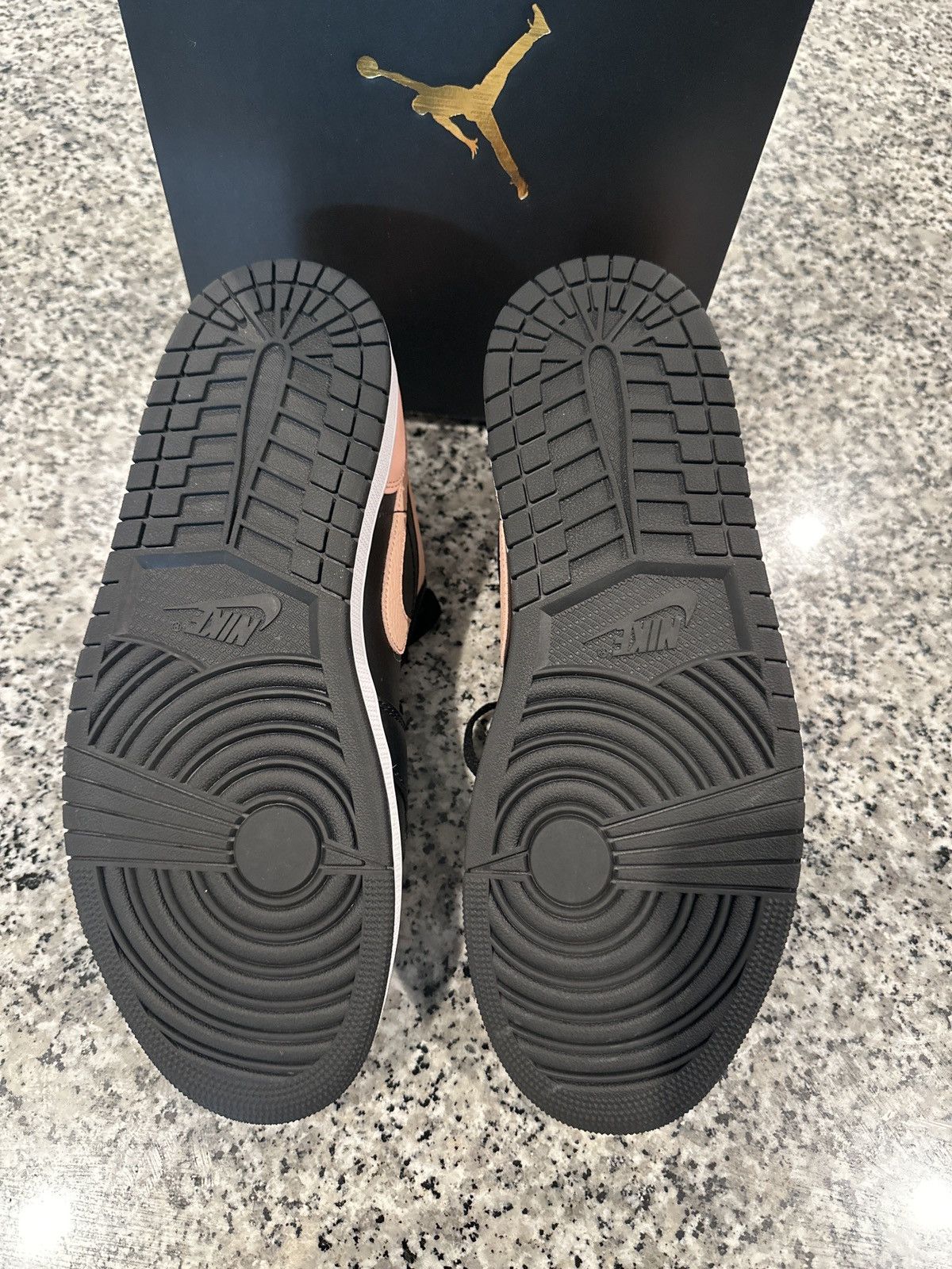Nike Air Jordan 1 Low Size US 10.5 / EU 43-44 - 4 Thumbnail