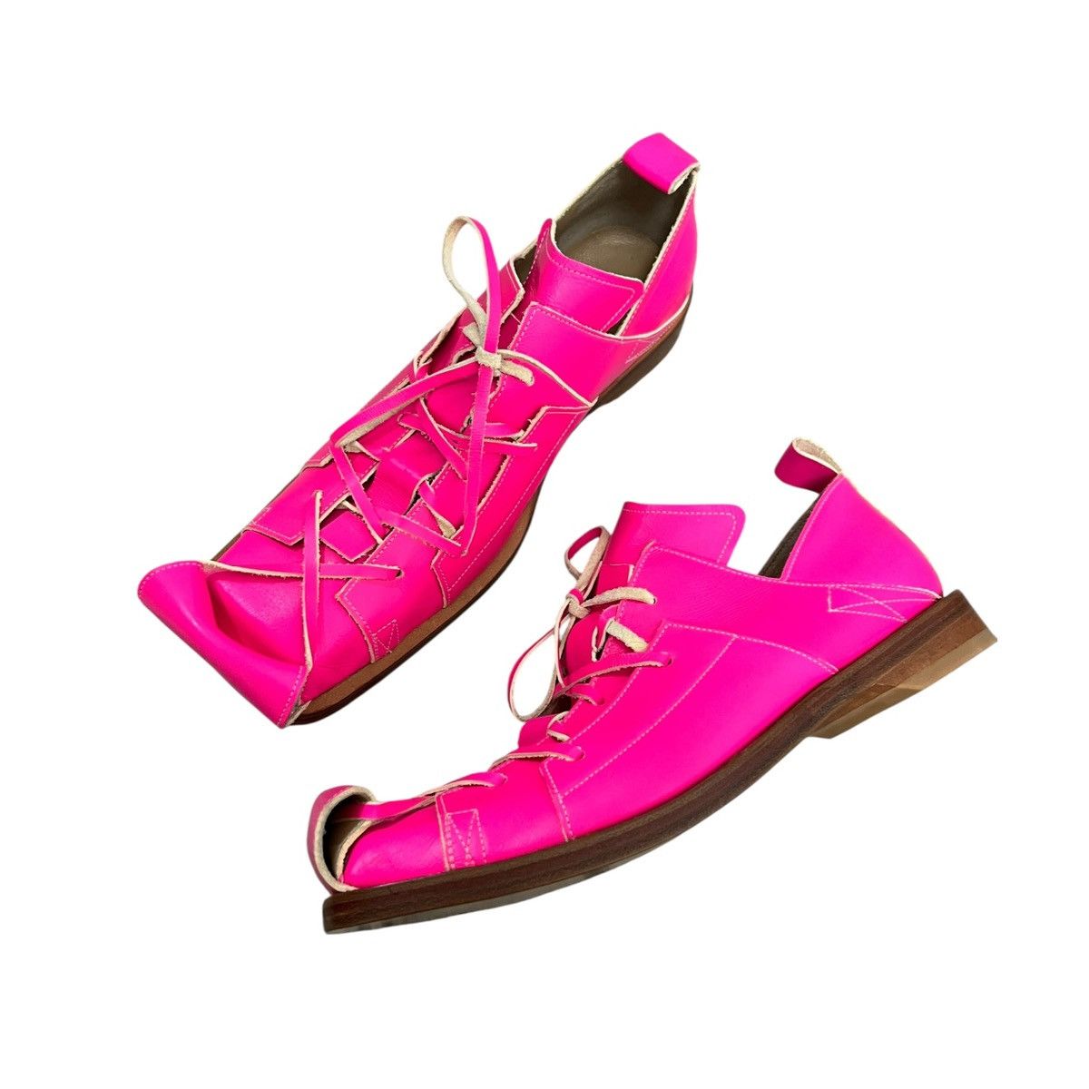 Beauty Beast Beauty beast pink scrolls Size US 9 / EU 42 - 3 Thumbnail