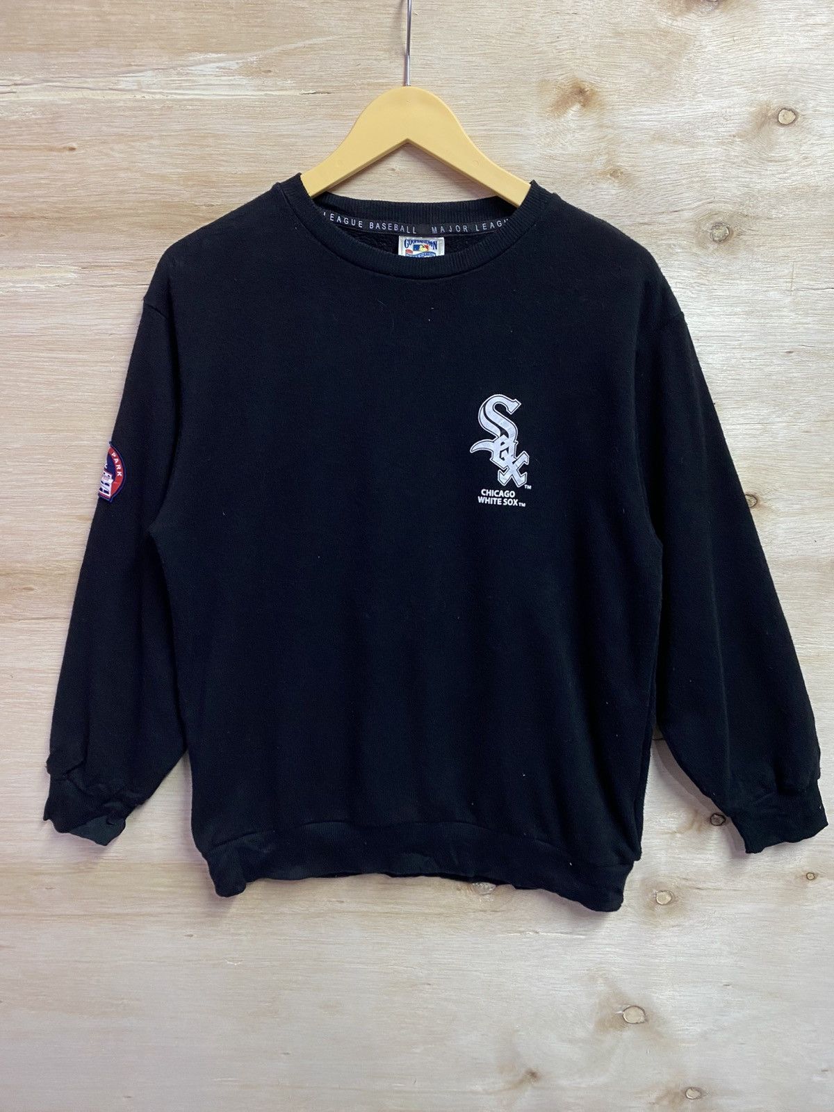 MLB vintage black Chicago White Sox crewneck sweatshirt. Size US L / EU 52-54 / 3 - 1 Thumbnail