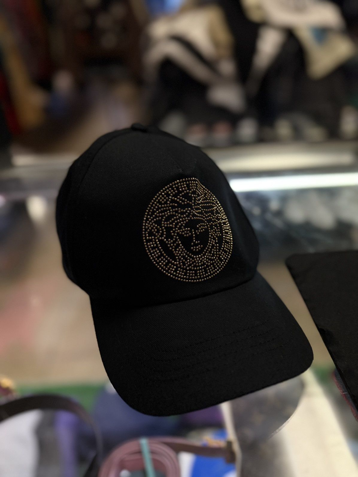 Versace Versace Hat Strap Ajustable Size 60 Pre Owned $395 Size ONE SIZE - 2 Thumbnail