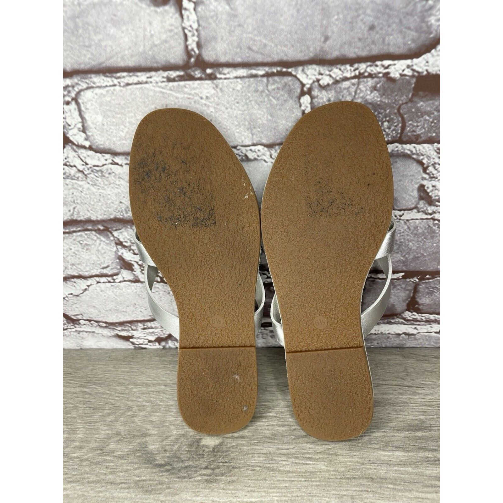 Madewell Madewell Boardwalk Silver Metallic Leather Thong Sandals Wom Size US 6.5 / IT 36.5 - 15 Thumbnail