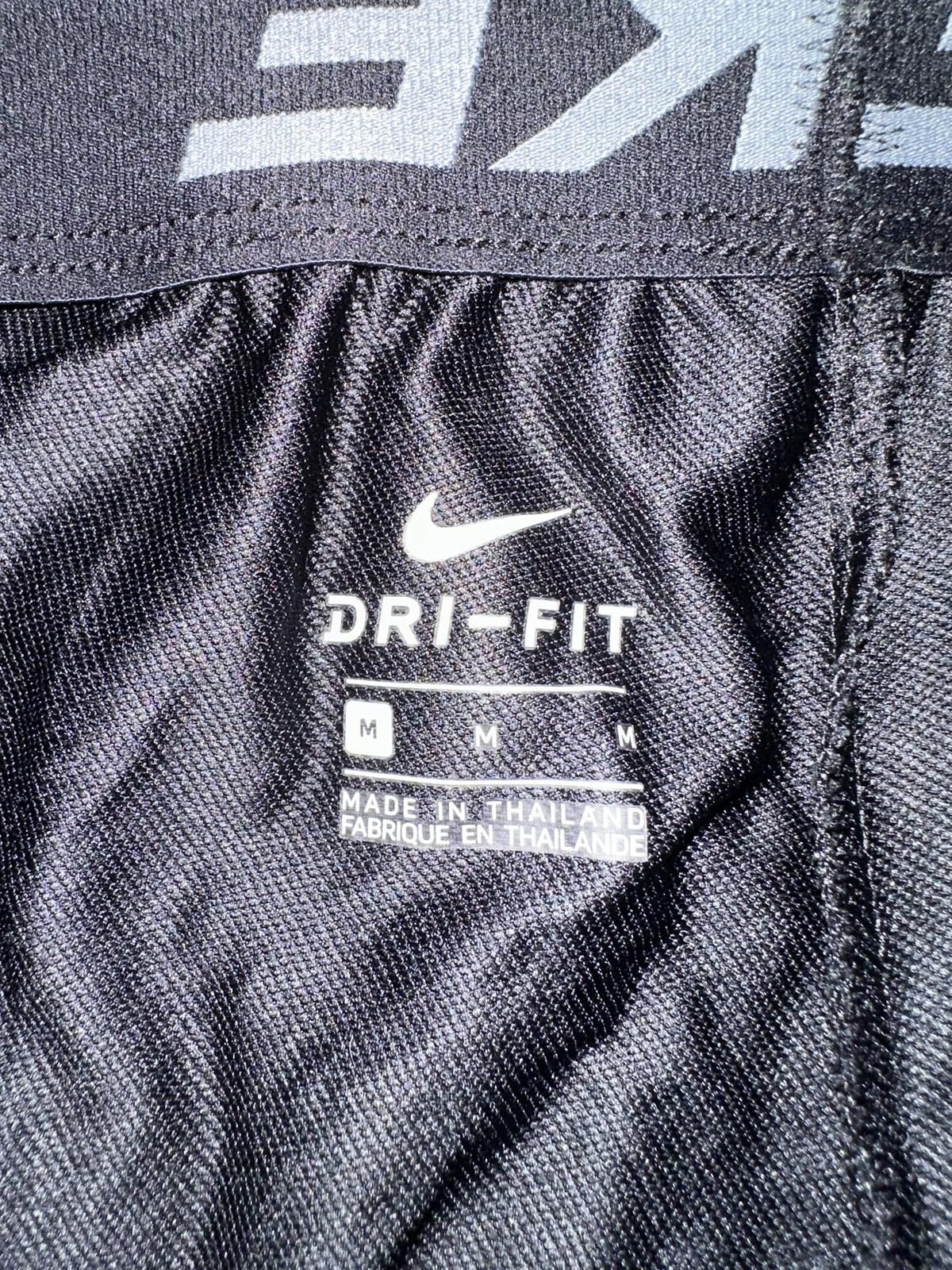 Nike Nike Women’s Dri-FIT Attack Training Shorts Size 32" / US 10 / IT 46 - 3 Thumbnail