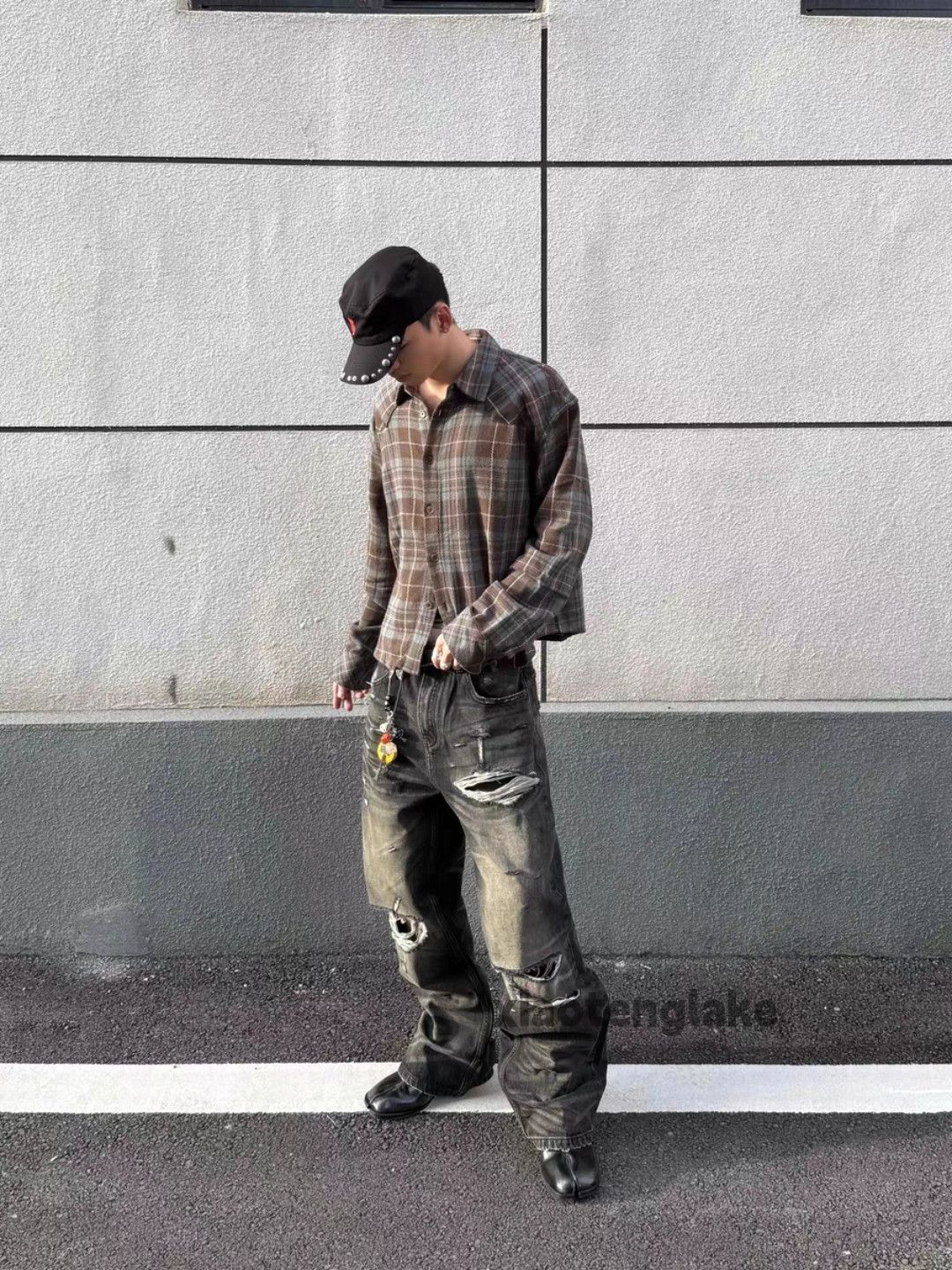 Jean washed faded loose baggy ripped damaged punk jeans Size US 32 / EU 48 - 3 Thumbnail