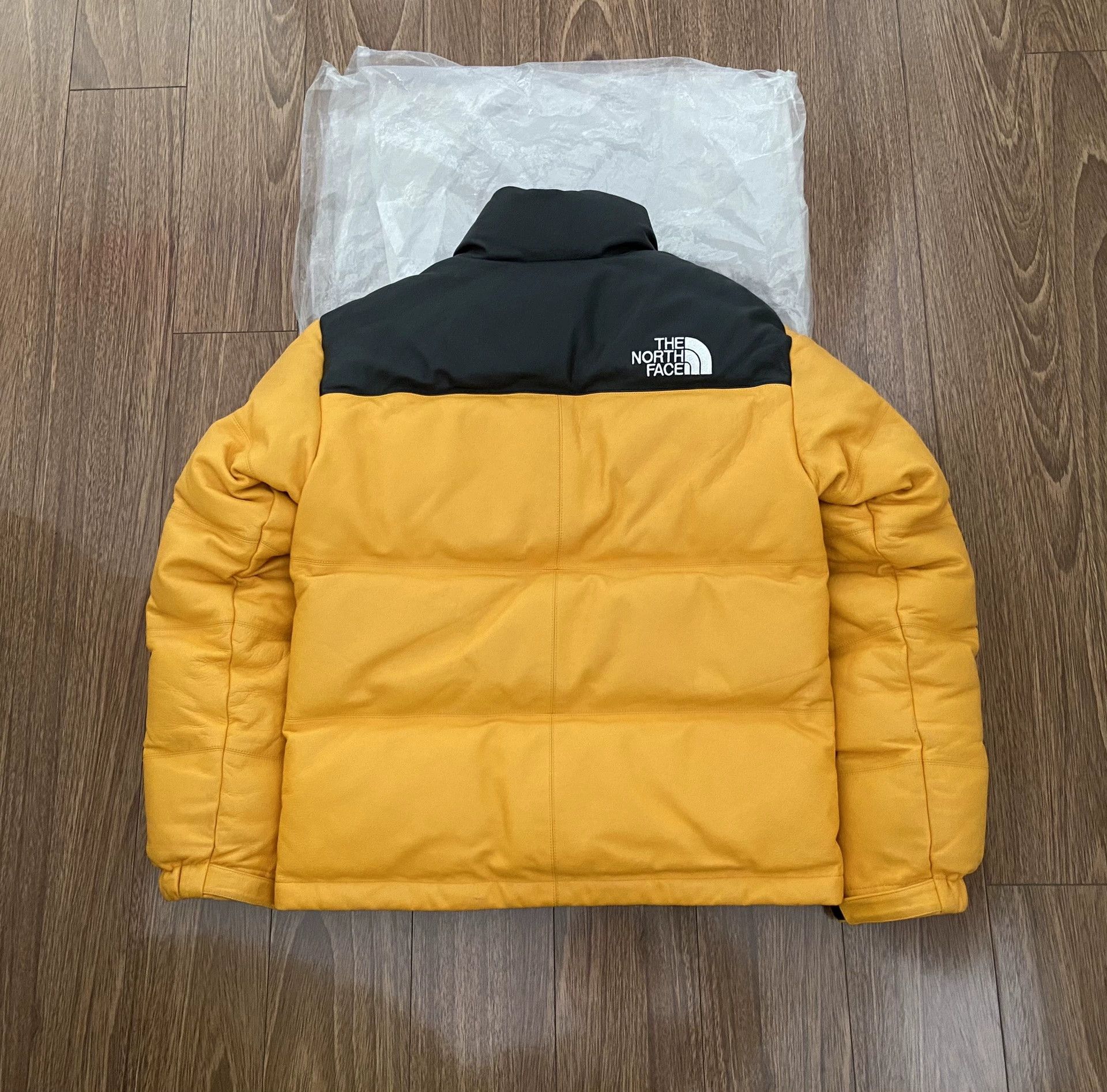 Supreme Supreme The North Face 17FW Leather Nuptse Jacket Size US S / EU 44-46 / 1 - 2 Thumbnail