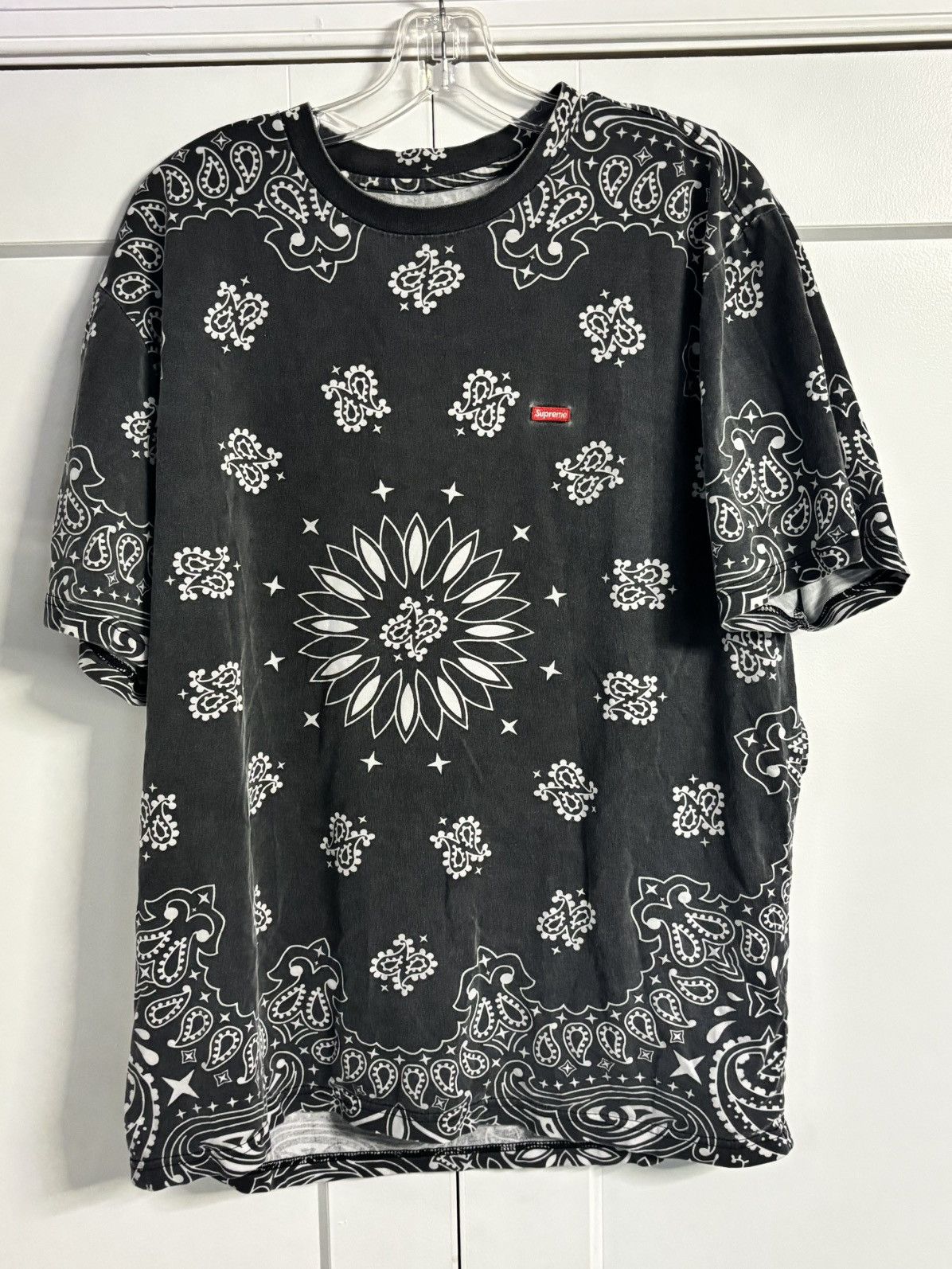 Supreme Supreme Bandanna Tee Size US L / EU 52-54 / 3 - 1 Thumbnail