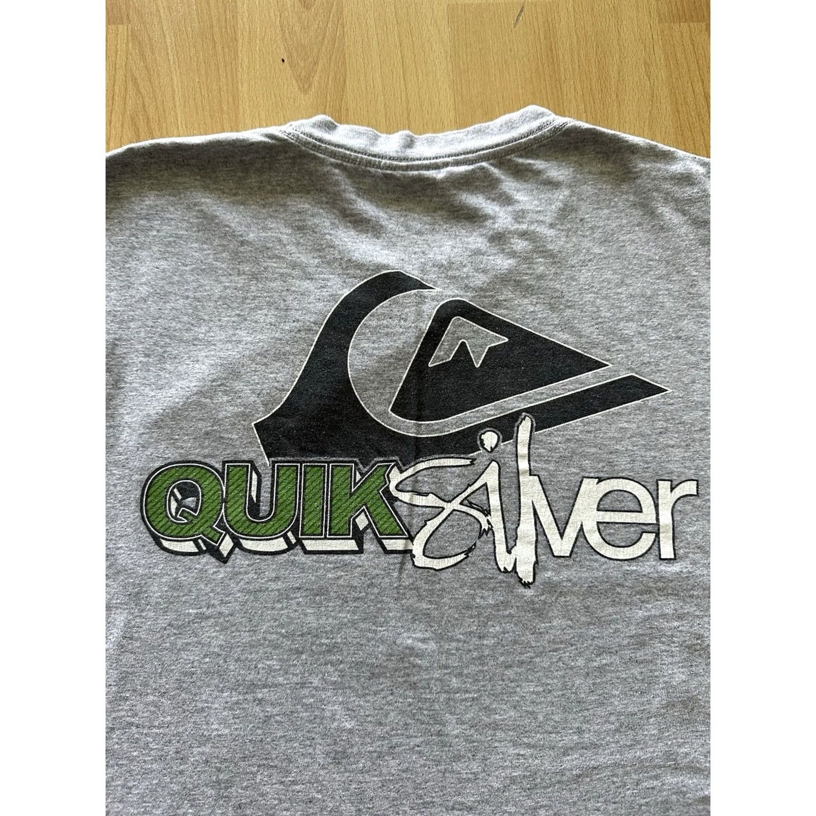 Quiksilver VINTAGE Quiksilver Shirt Mens M Gray Surf Skate Snowboard Short Sleeve 90s RARE Size US M / EU 48-50 / 2 - 2 Thumbnail