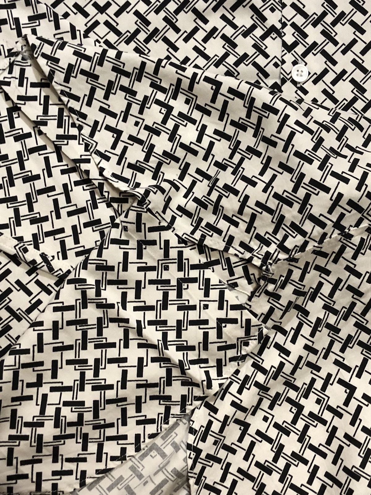 Designer × Japanese Brand × The Kooples Men’s The Kooples Paris Full Print Art Viscose Shirt Up Size US S / EU 44-46 / 1 - 5 Thumbnail