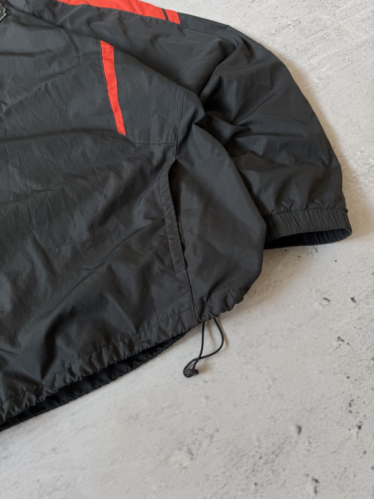 Nike × Vintage NIKE MANCHESTER UNITED VINTAGE BASIC LOGO BAGGY LIGHT JACKET Size US XL / EU 56 / 4 - 4 Thumbnail