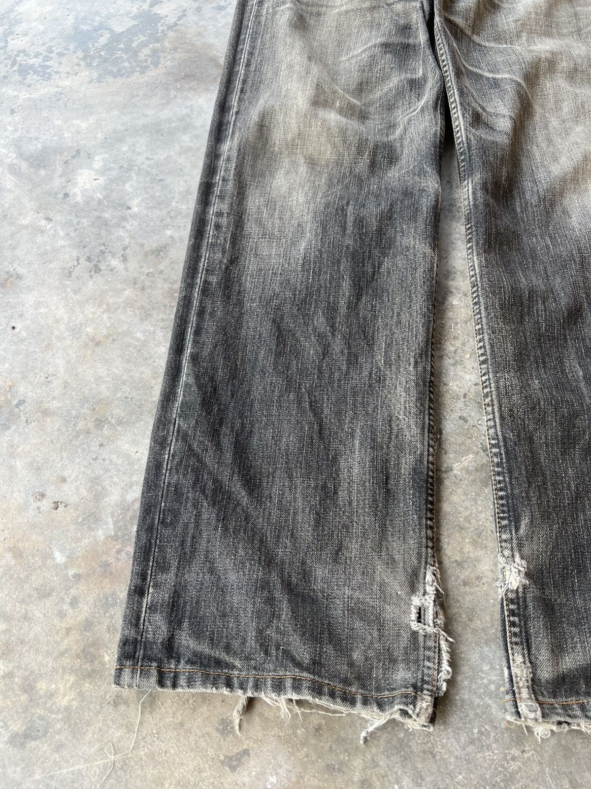 Levi's VINTAGE LEVIS 502 DISTRESS JEAN Size US 32 / EU 48 - 3 Thumbnail