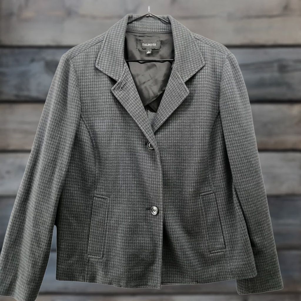 Talbots Talbots Blazer Womens L Gray Black 2 Button Stretch Houndstooth Knit Short Coat Jacket Career Office Casual Business Formal Regular Size Type: Blazer Size L / US 10 / IT 46 - 1 Thumbnail