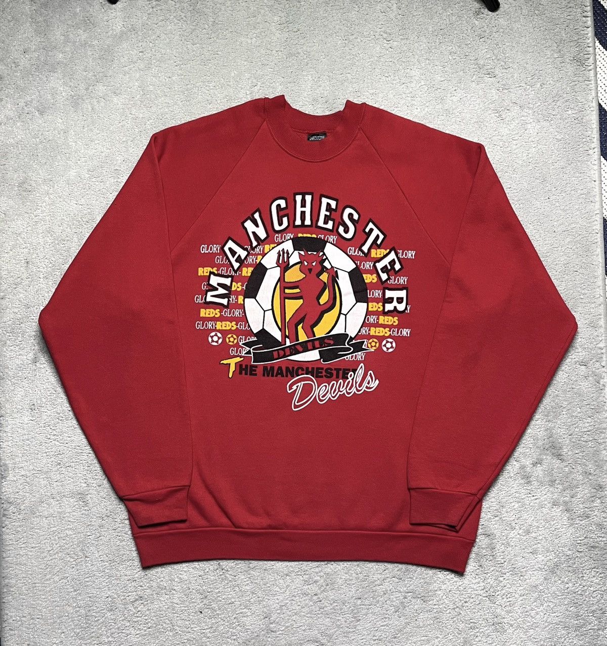 Vintage Vintage Red Crewneck Sweatshirt Manchester City Red Devils Size US L / EU 52-54 / 3 - 1 Thumbnail
