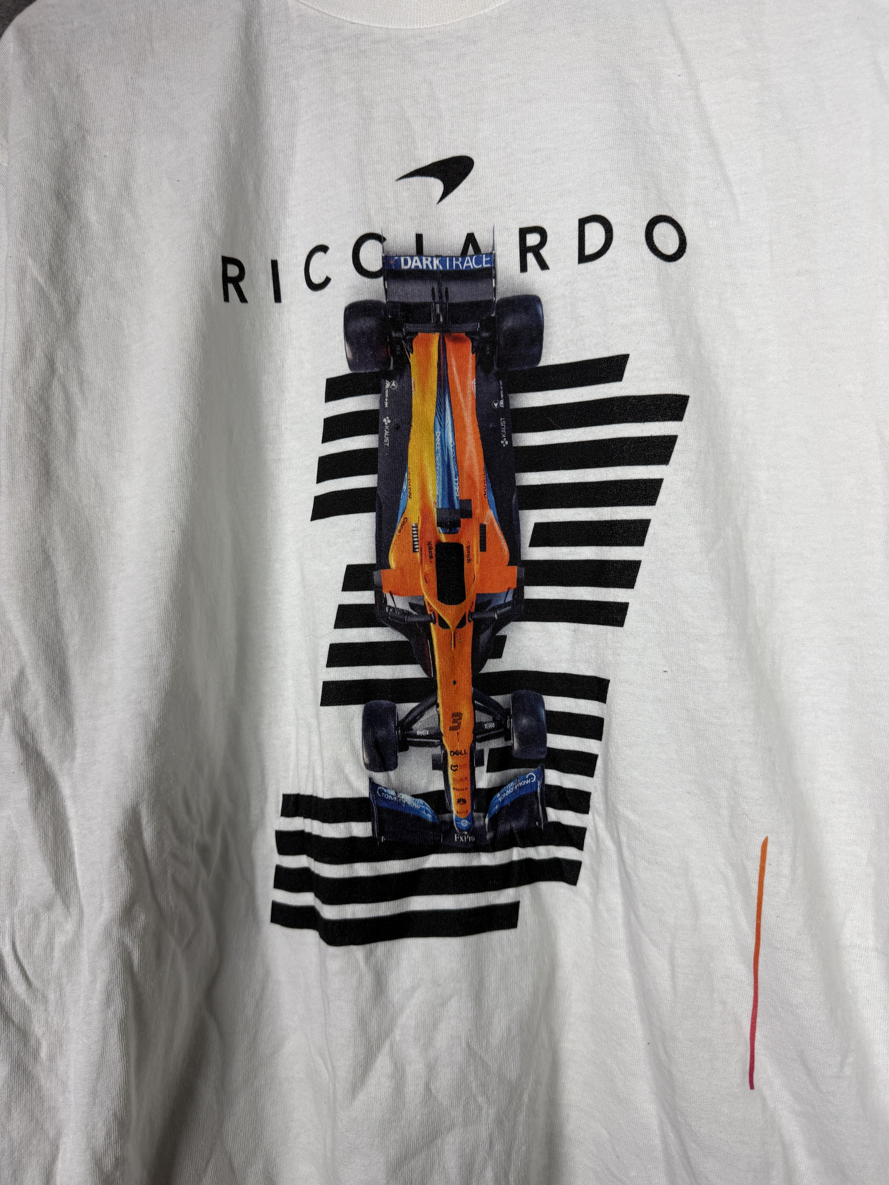 Gildan Formula 1 Ricciardo Honey Badger 3 F1 t-shirt official Size US L / EU 52-54 / 3 - 2 Thumbnail