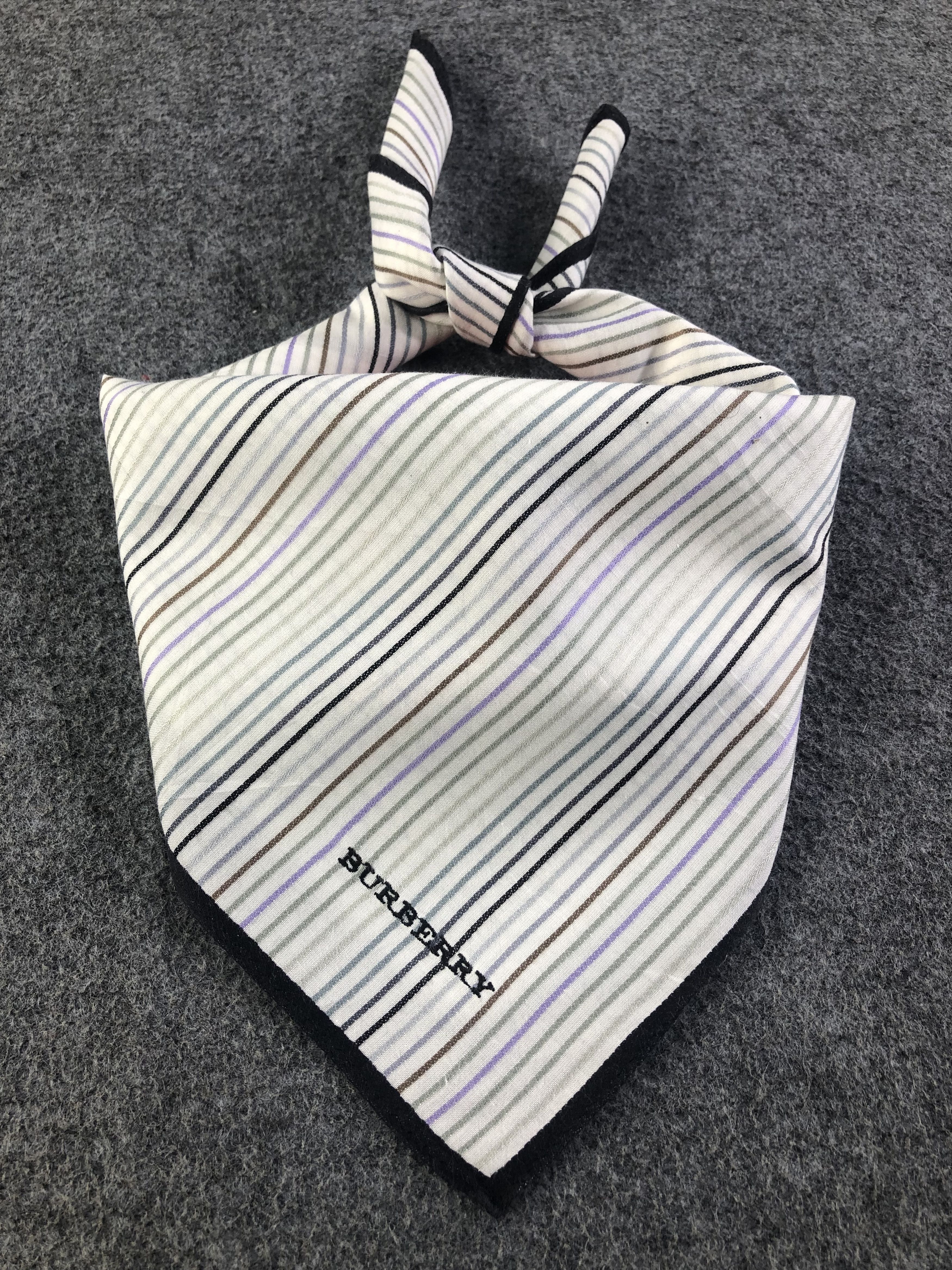Burberry Burberry Handkerchief / Bandana / Neckerchief Size ONE SIZE - 1 Thumbnail