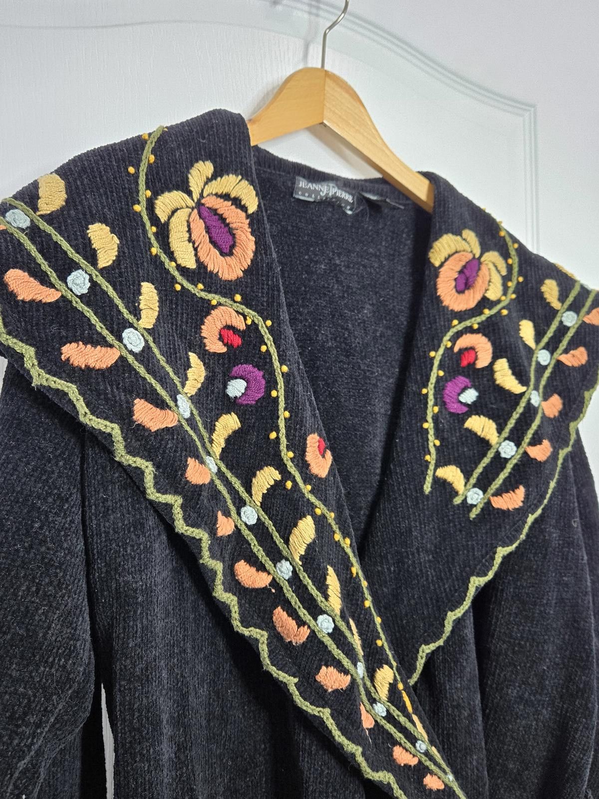 Designer Jeanne Pierre Sweater Women's Medium Cardigan Embroidered Size M / US 6-8 / IT 42-44 - 2 Thumbnail