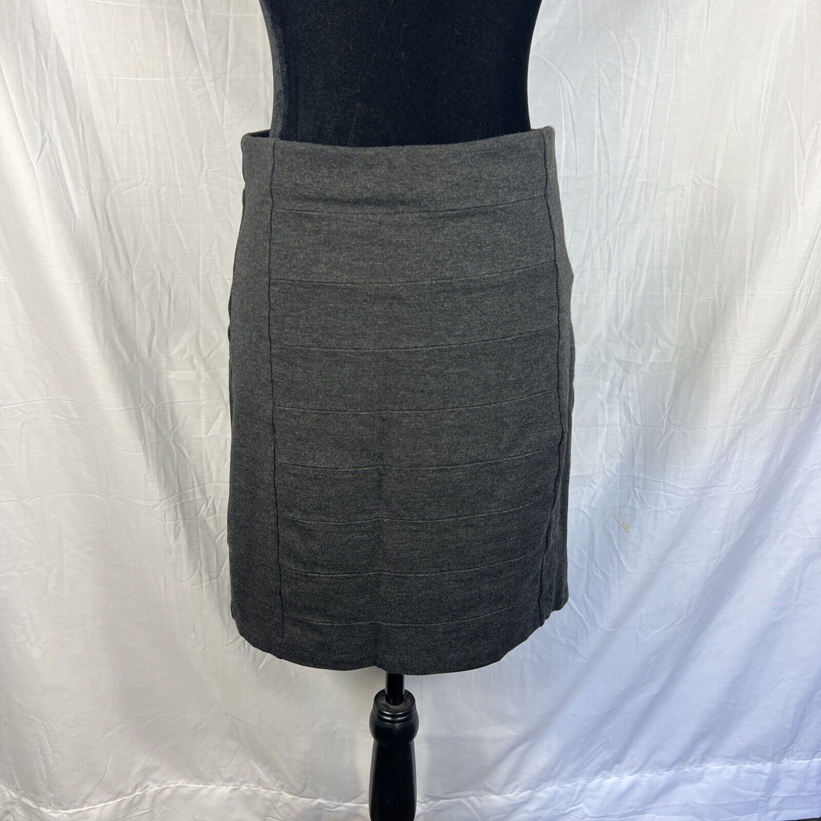 White House Black Market White House Black Market Skirt Sz 8 Gray Pencil Knee Length Size 30" / US 8 / IT 44 - 3 Thumbnail