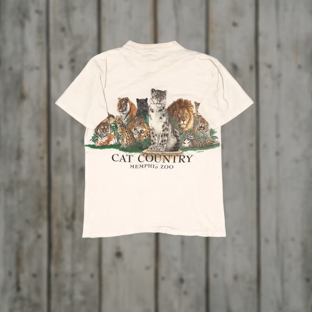Vintage VINTAGE Skimmers T-Shirt White Short Sleeve Large Unisex Adults 1990s Thrashed Cat Country Memphis Zoo Big Cats Wrap Around Men Womens Boys Girls Size US L / EU 52-54 / 3 - 1 Thumbnail