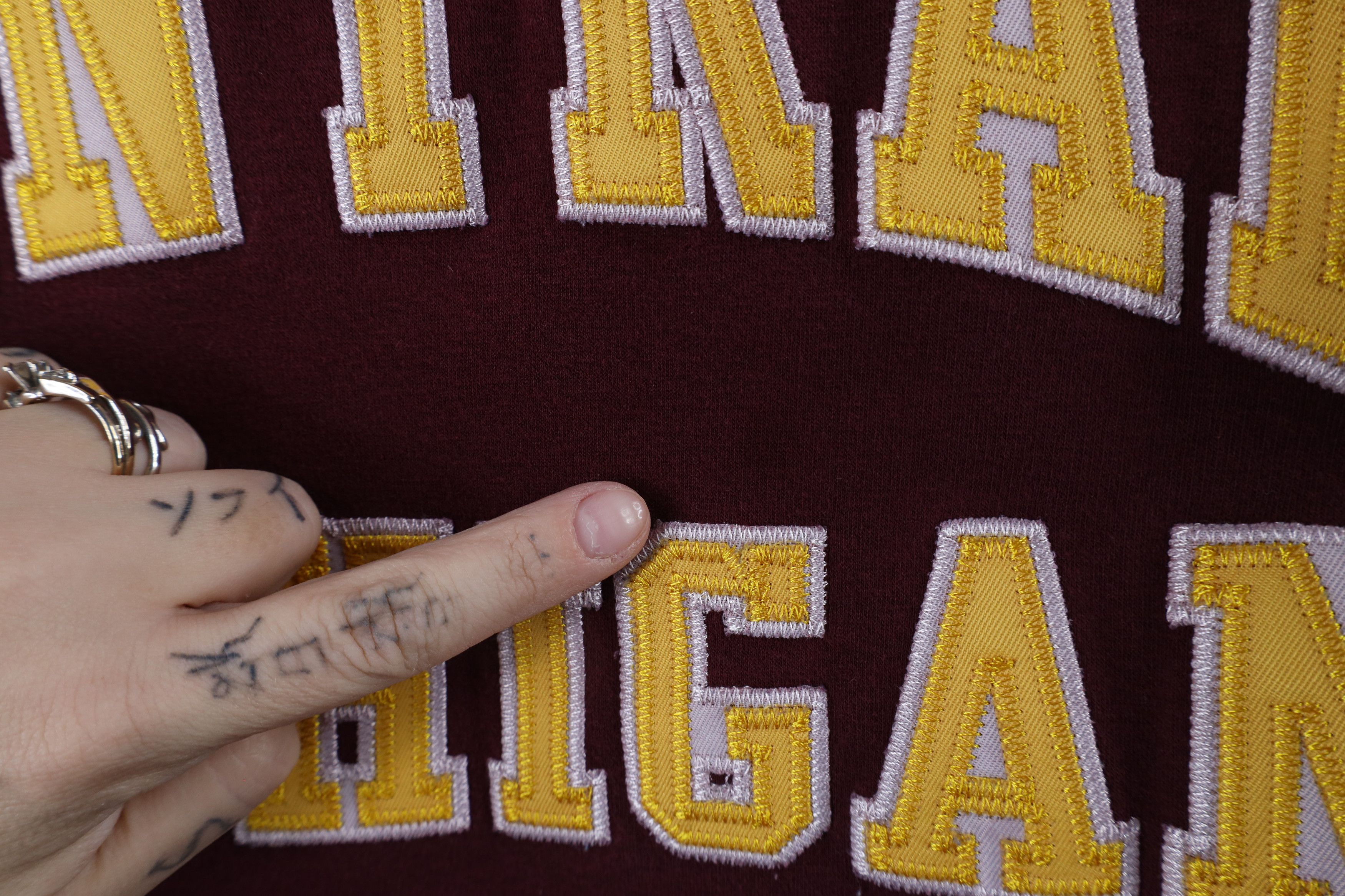 Vintage Vintage 90s Spell Out Central Michigan University Sweatshirt Size S / US 4 / IT 40 - 5 Thumbnail
