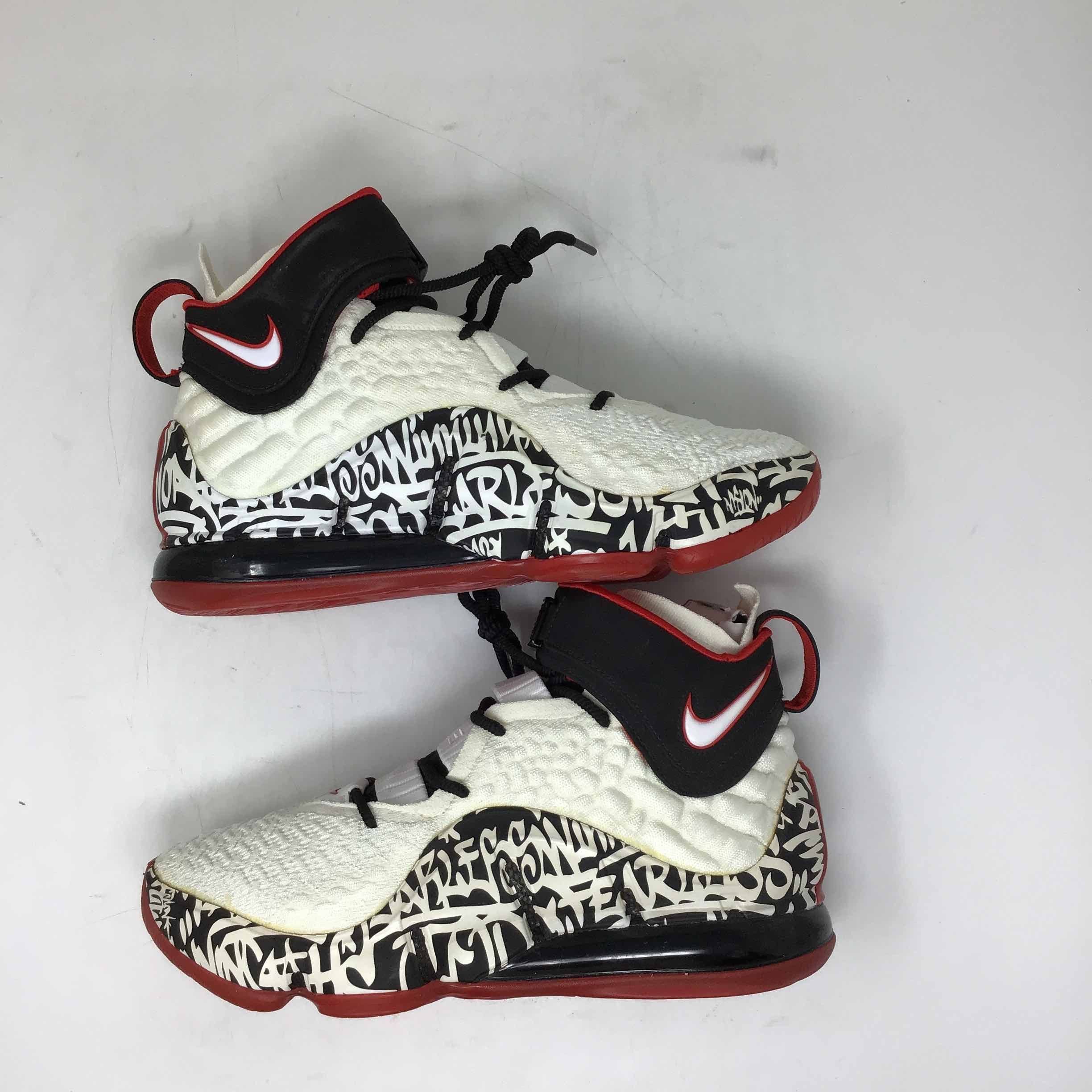Nike LeBron 17 LeBron Graffiti