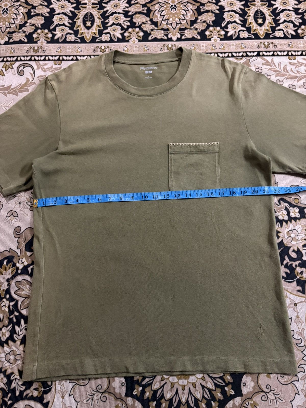 JW Anderson JW Anderson X Uniqlo Single Pocket Tee Size US L / EU 52-54 / 3 - 9 Thumbnail