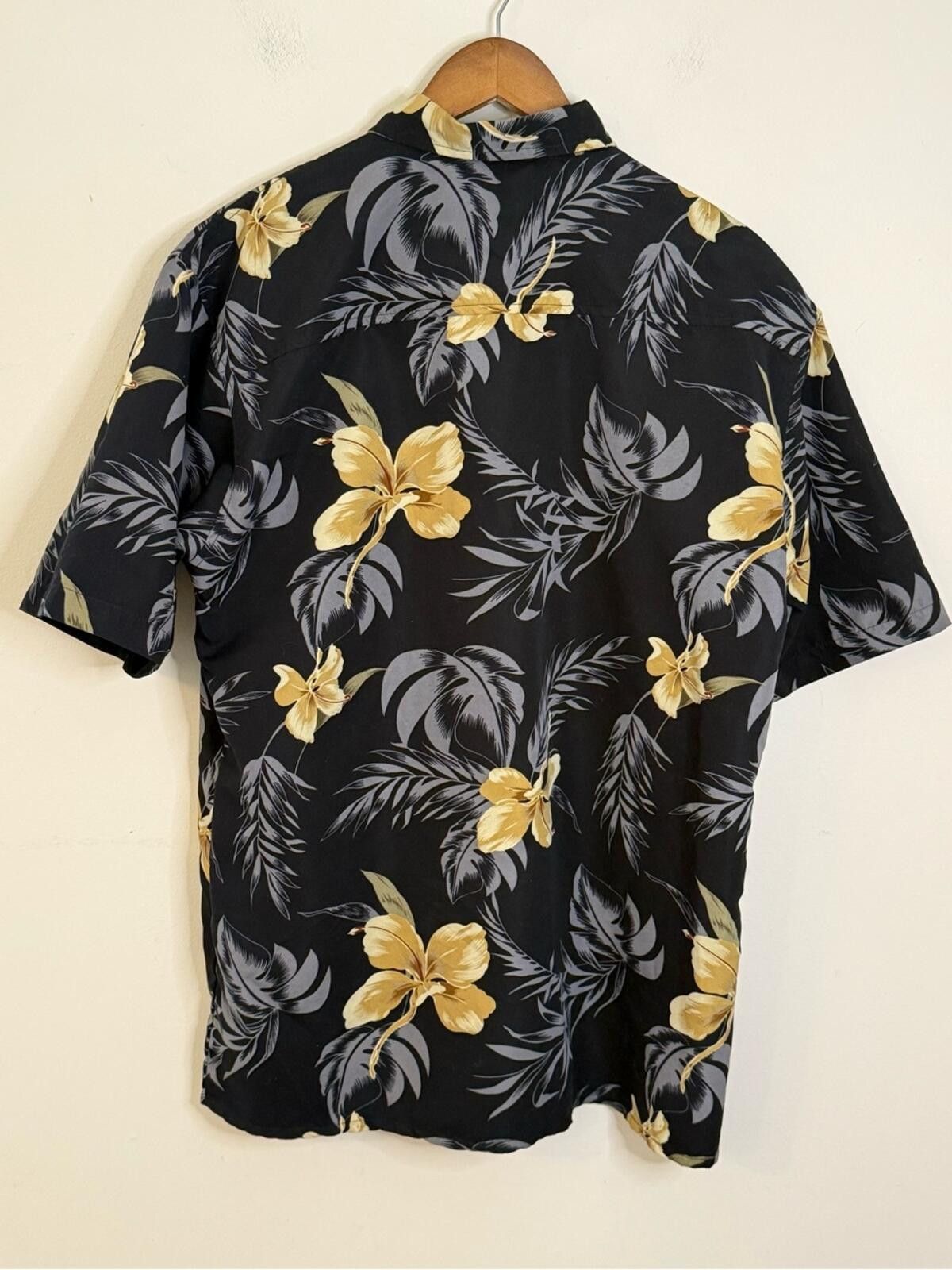 Other Premier International Hawaiian floral button up shirt SZ M Size US M / EU 48-50 / 2 - 3 Thumbnail