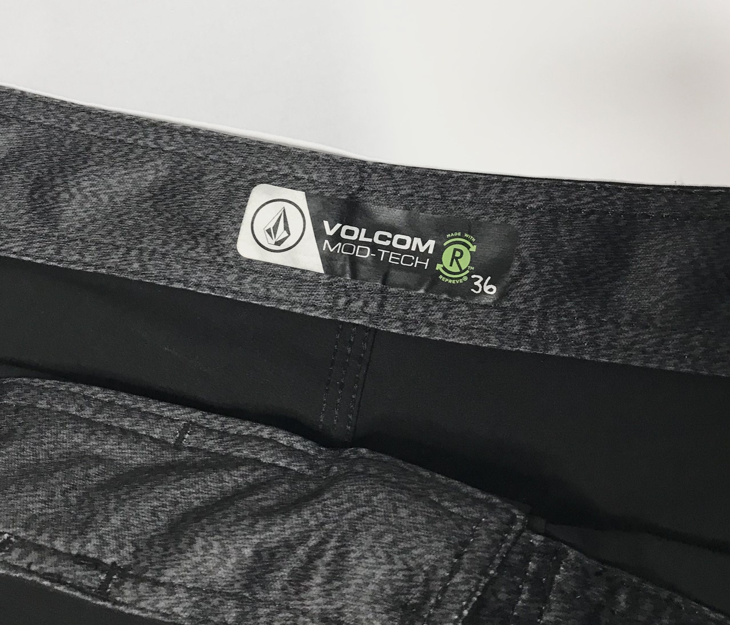 Volcom Volcom Board Shorts Mens 36 Mod Tech Surfing Swim Trunks Size US 36 / EU 52 - 5 Thumbnail