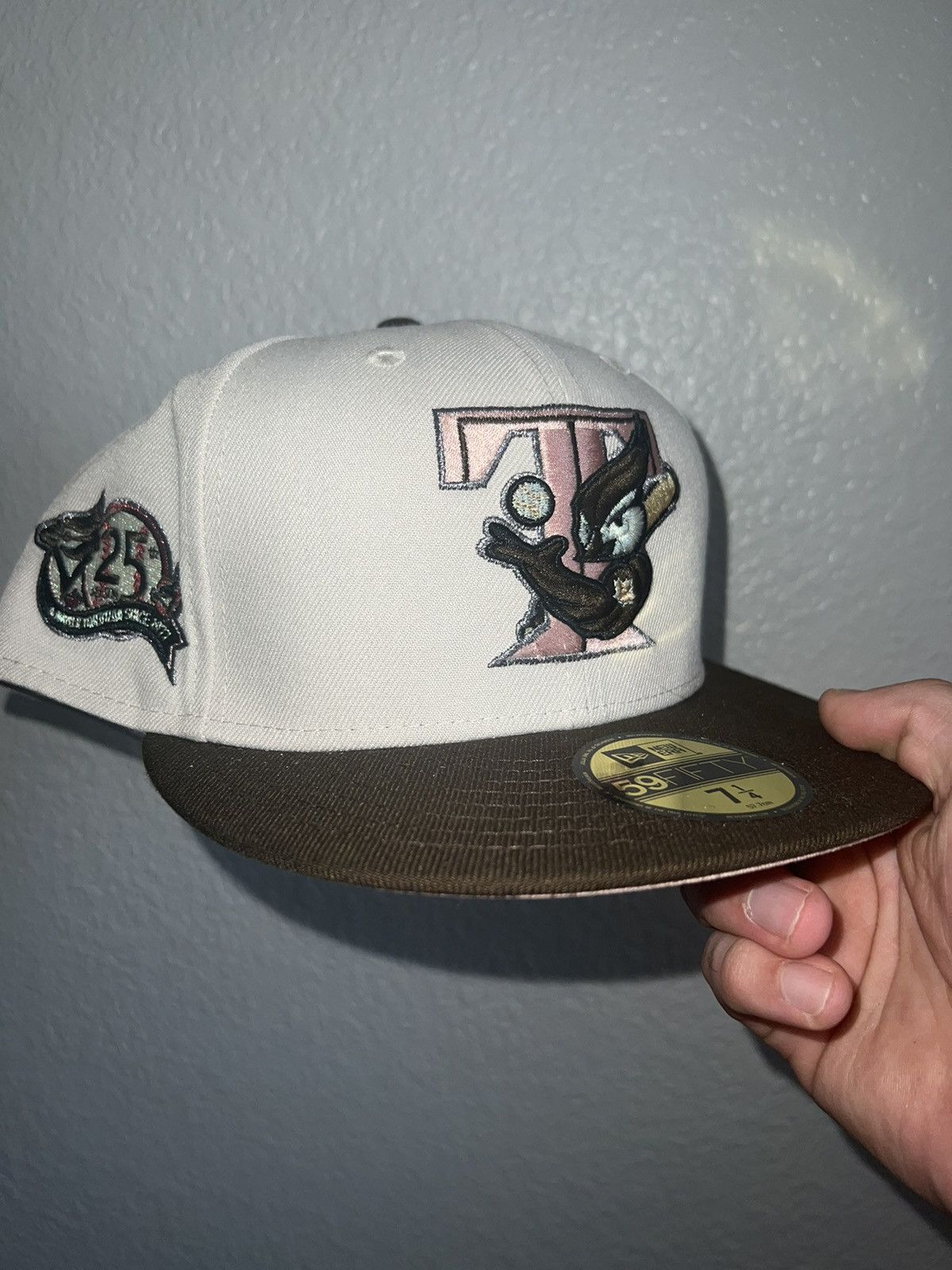 Hat Club Toronto Blue Jays White Brown Pink 7 1/4 Size ONE SIZE - 1 Thumbnail