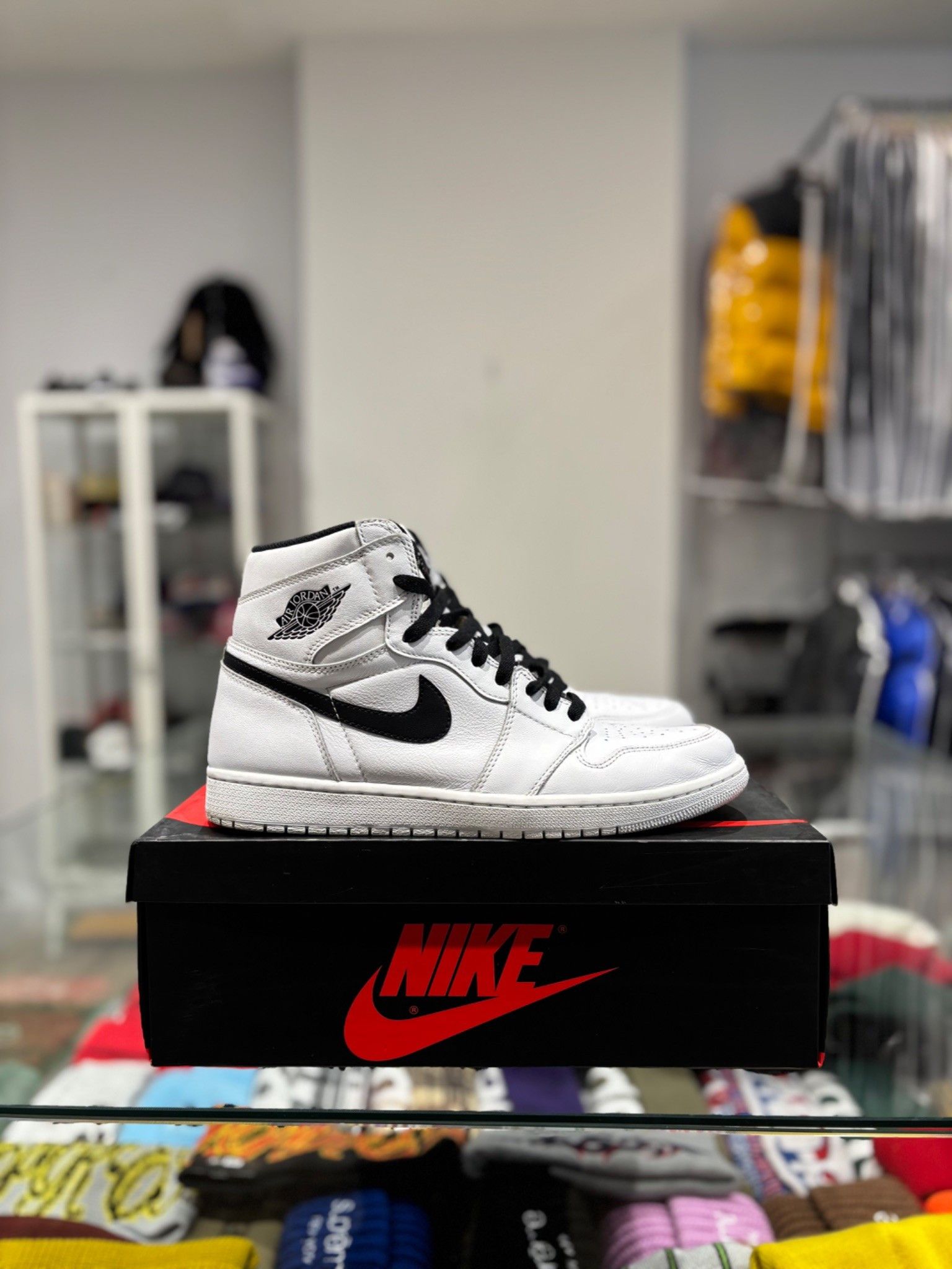 Jordan Brand Jordan 1 Yin Yang White Size US 10.5 / EU 43-44 - 1 Thumbnail
