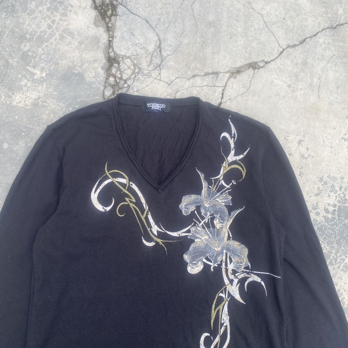 Tornado Mart Rare Tornado Mart Tribal Flower long sleeves Size US S / EU 44-46 / 1 - 2 Thumbnail