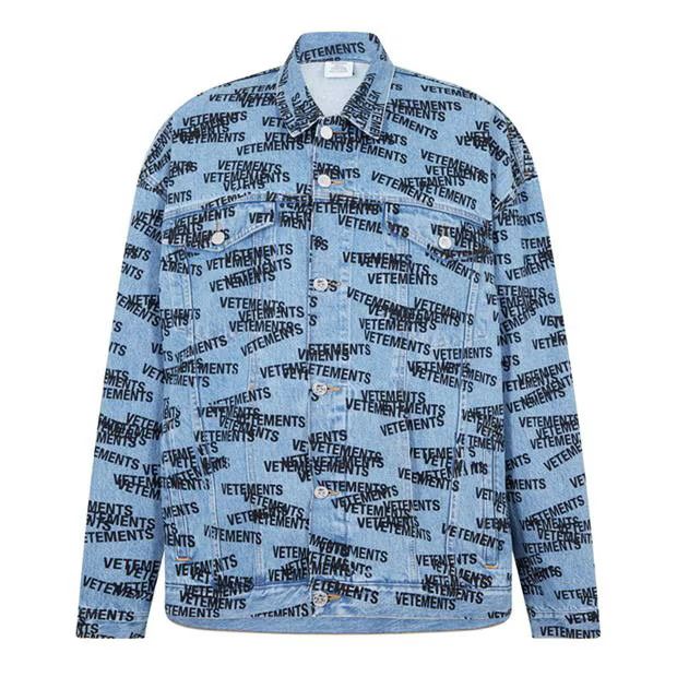 Vetements o1g2r1mq0824 Logo Print Denim Shirt Jacket Medium Blue Black Size US XL / EU 56 / 4 - 1 Thumbnail
