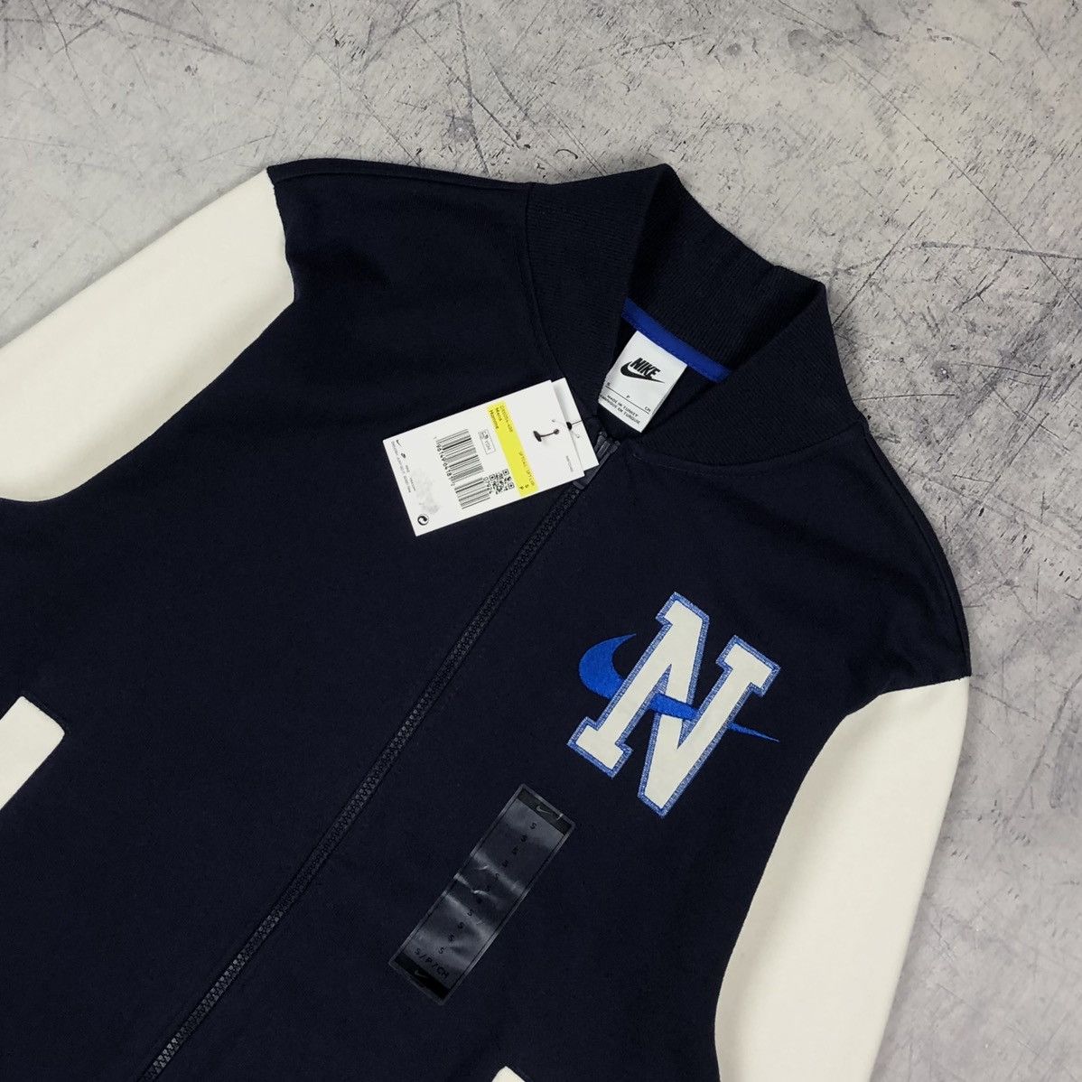Hypebeast NWT❗️ Nike Colorblock printing logo alphabet zipper jacket Size US S / EU 44-46 / 1 - 5 Thumbnail