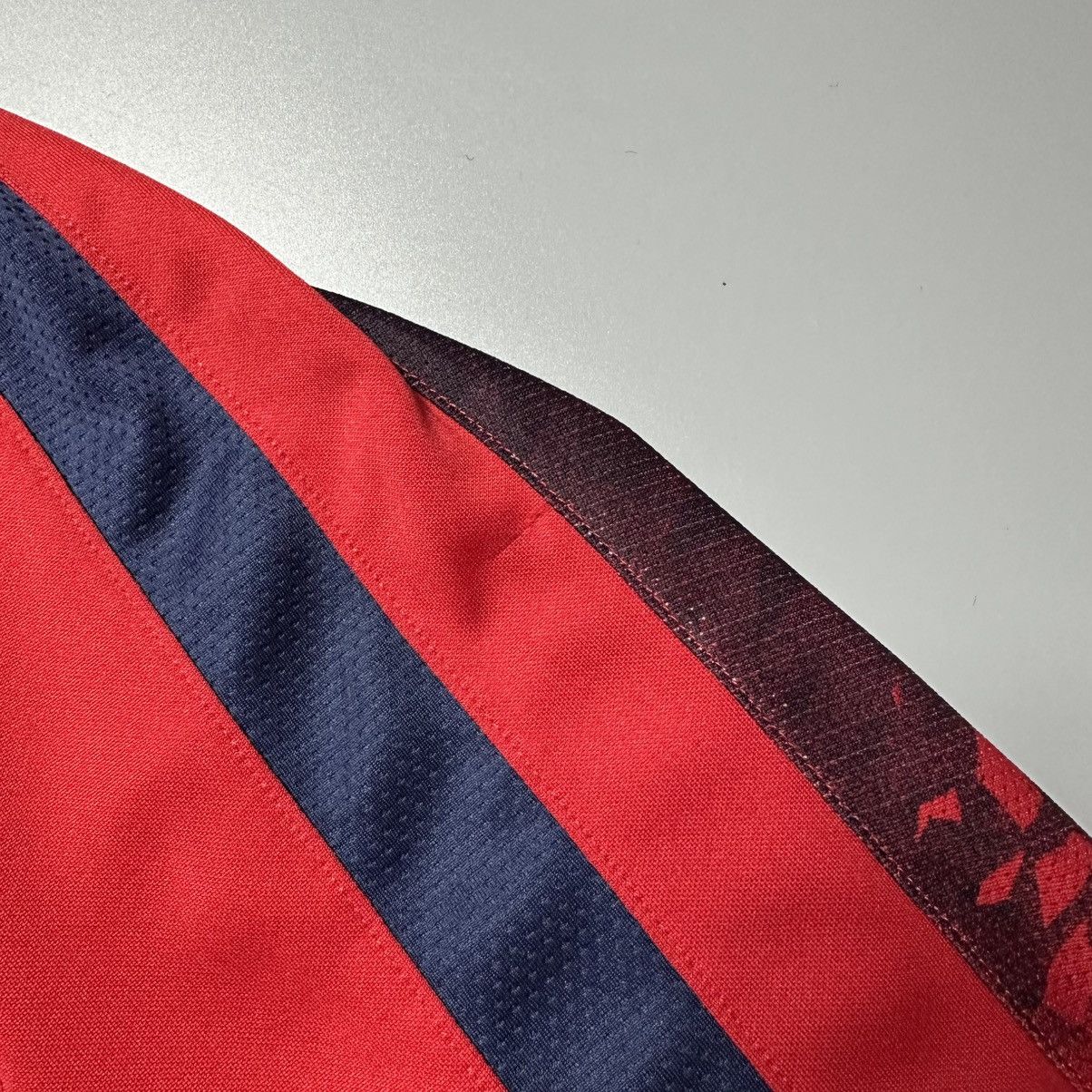Vintage PSG NIKE 2015/2016 FOOTBALL SOCCER TRAINING JERSEY Size US M / EU 48-50 / 2 - 5 Thumbnail