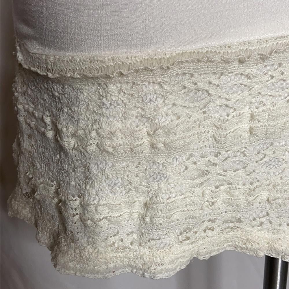 Designer Lily Rose Off-White Mini Dress Lace Bottom Hem, S Size S / US 4 / IT 40 - 6 Thumbnail