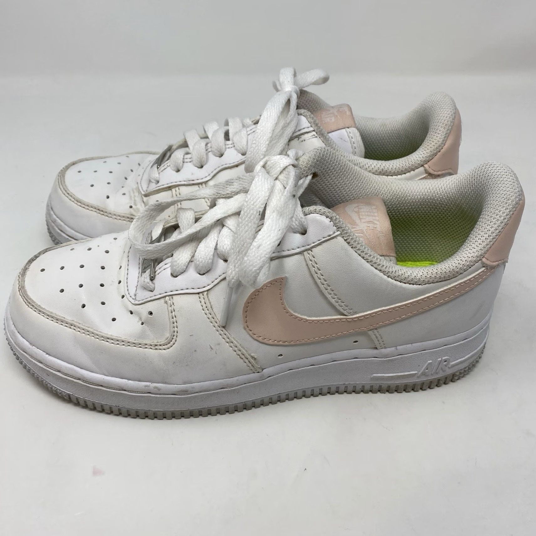 Nike Nike Air Force 1 Womens Low Top Sneakers DC9486-100 White Pink 6 Size US 6 / IT 36 - 3 Thumbnail